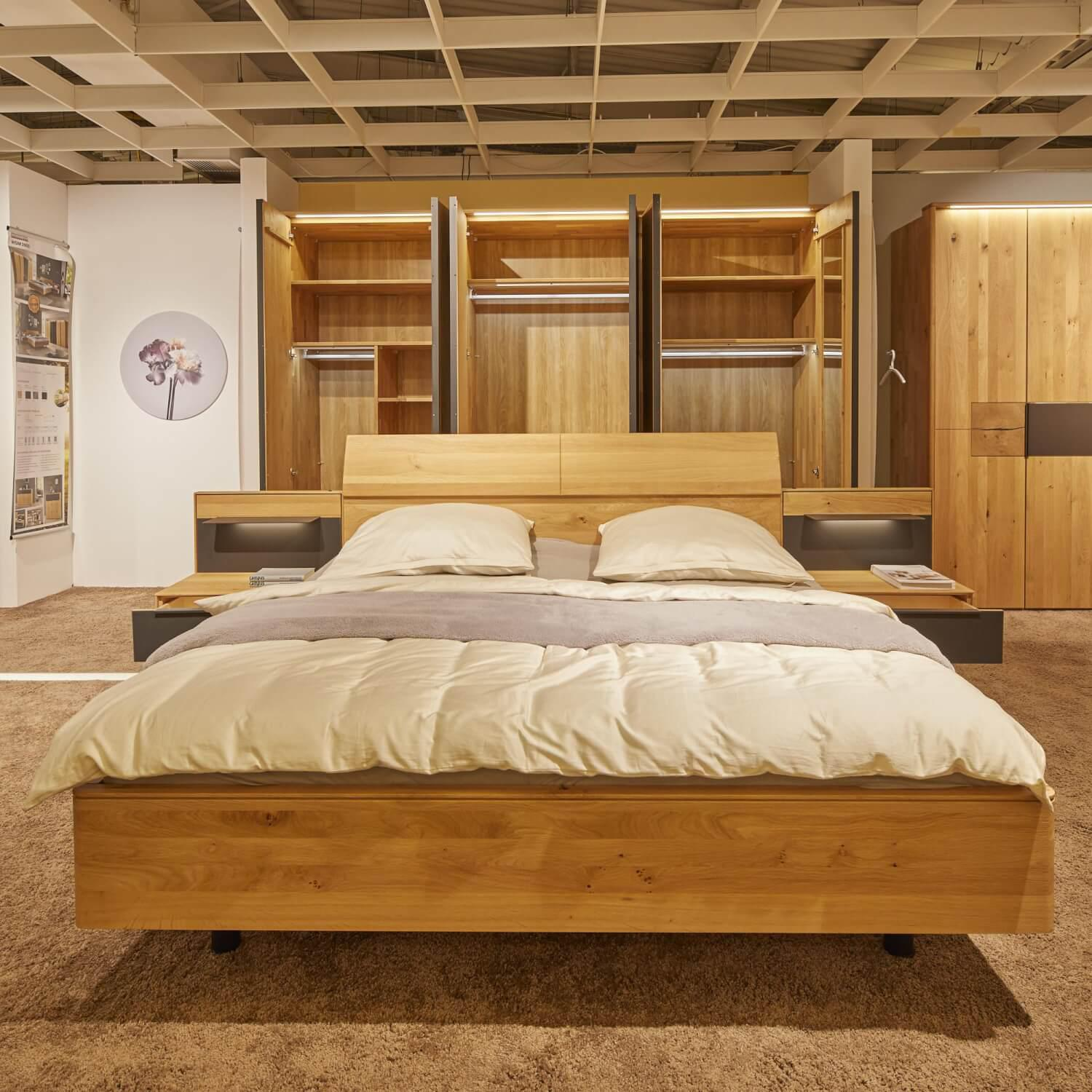 Schlafzimmer WSM 2600 Europäische Wildeiche Soft Gebürstet Inklusive LED-Beleuchtung