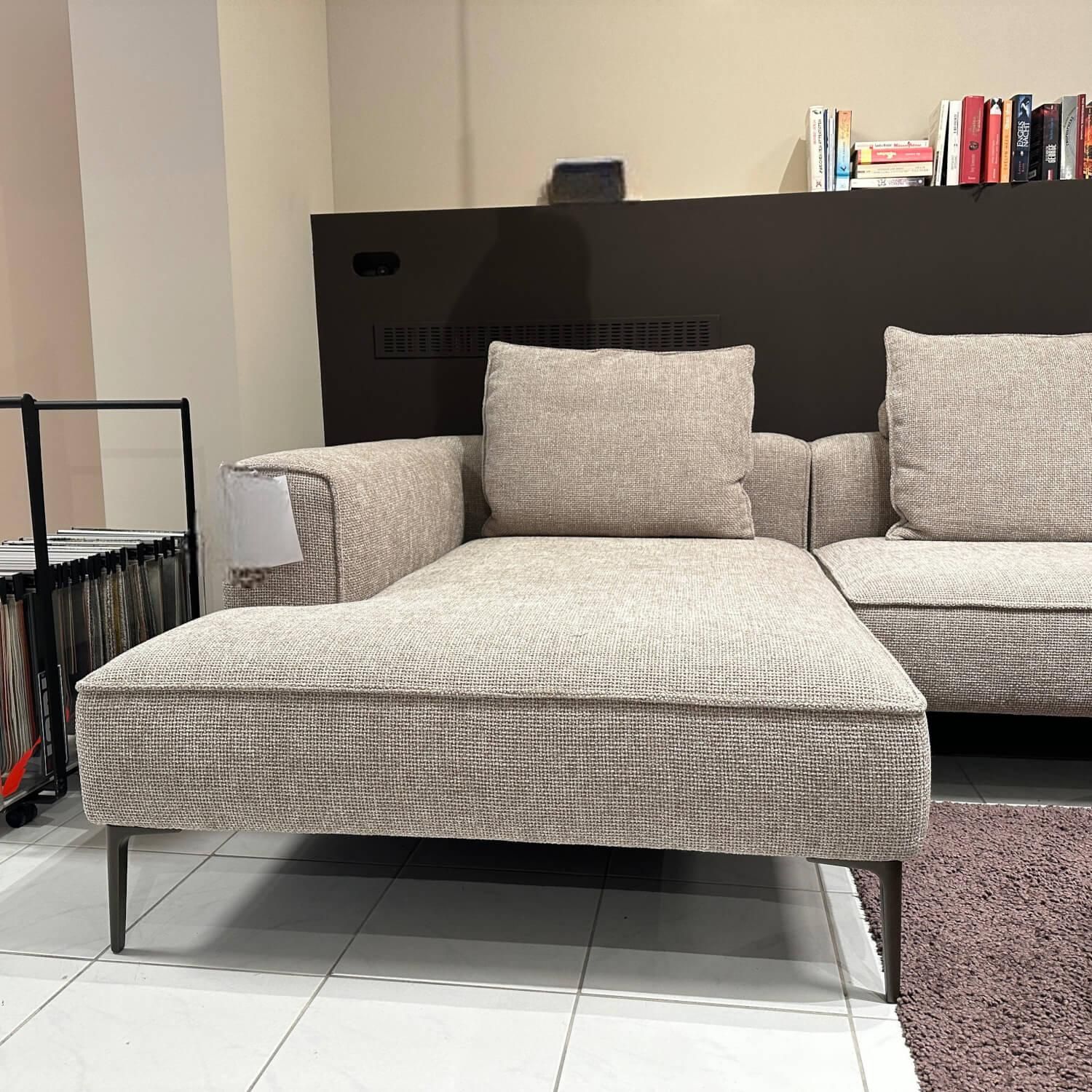 Jori - Wohnlandschaft Loungeville Landscape Stoff Axil C0003 Beige Braun Fuß Bronze Schwarz Matt Lackiert Mit Kissen - 5