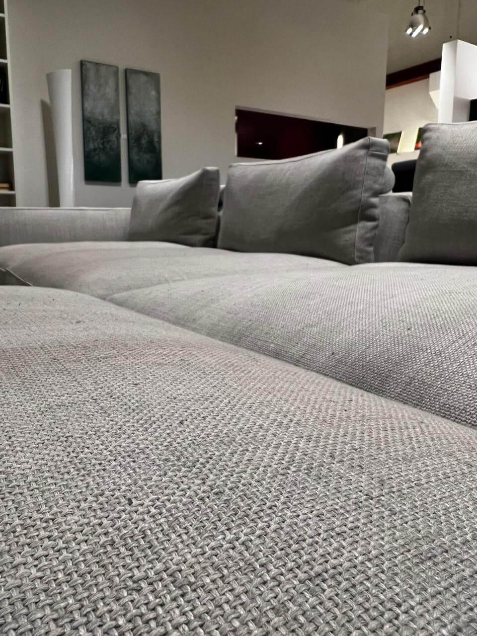B&B Italia - Ecksofa Richard Stoff Spora Hellgrau Grau Profil Stoff Bellano Sandfarben Beige Gestell Schwarz Verchromt Mit Kissen - 4
