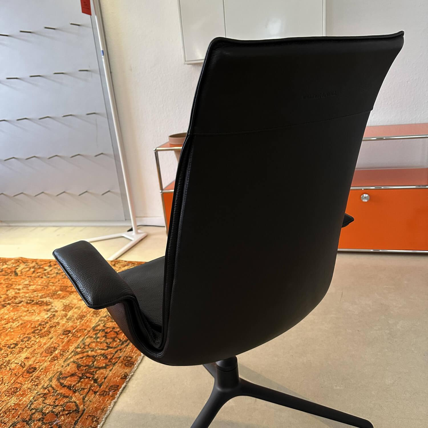 Stuhl FK Chair Bezug Leder 65 Schwarz Gestell Metall Schwarz