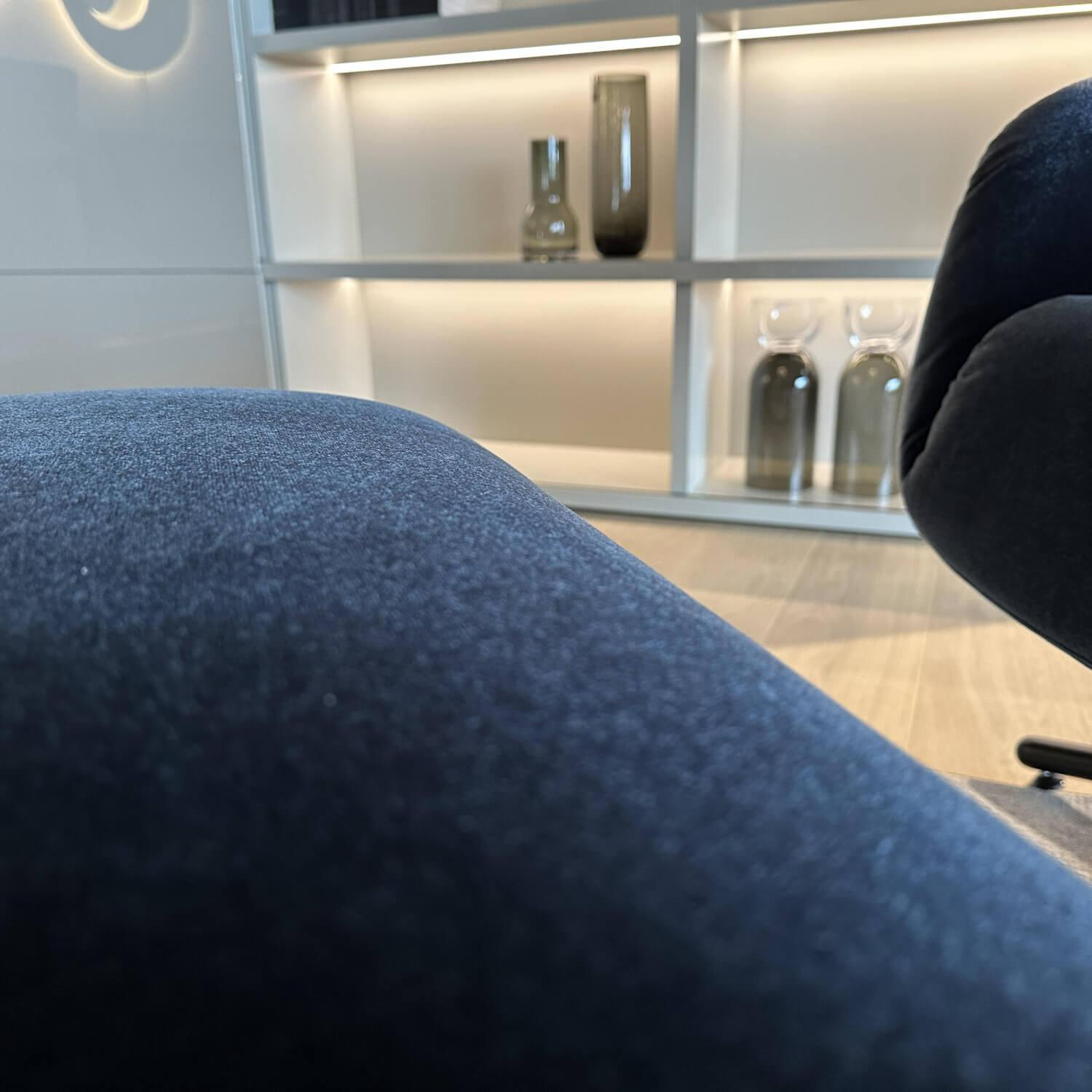 Brühl - Hochlehnsessel Victor Stoff 4473 69 Dunkelblau Kreuzfuß Schwarz Inklusive Hocker - 6