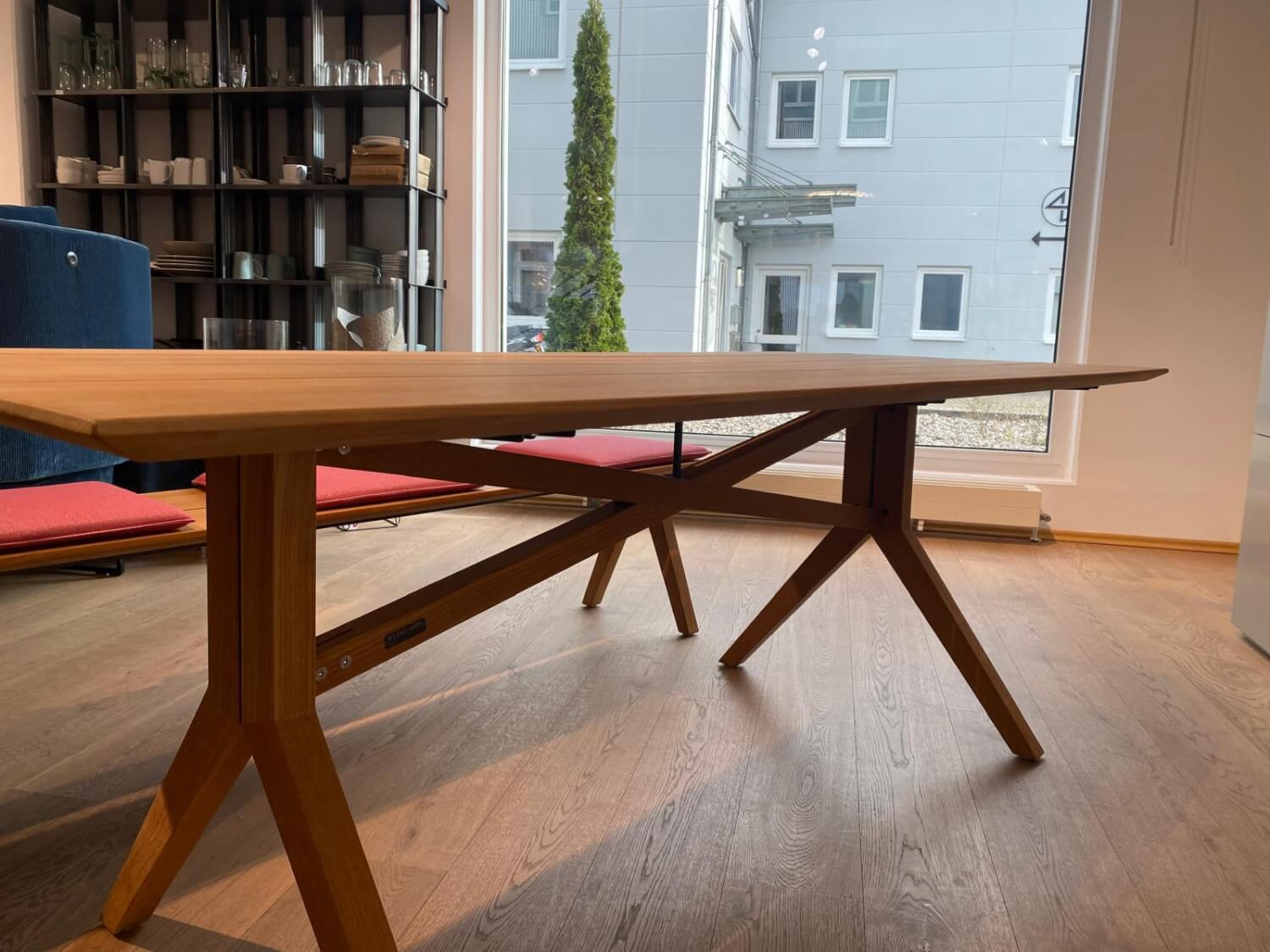 Weishäupl - Tisch Loft Teak Massiv Verleimt mit Bank und Polsterauflagen - 9