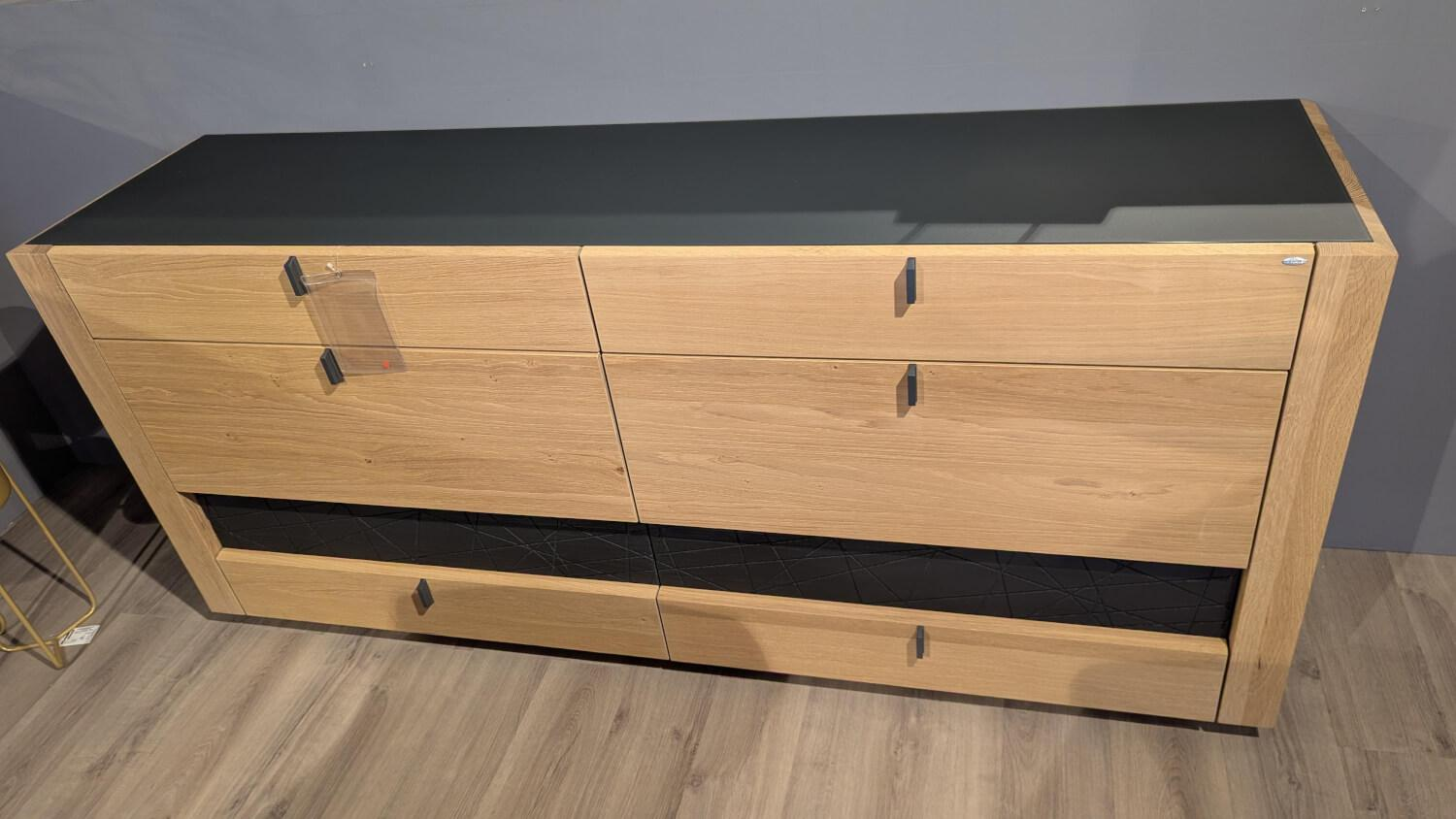 Voglauer - Sideboard V-Aura Eiche Geölt Akzent Lärche Schwarz mit LED-Beleuchtung - 4