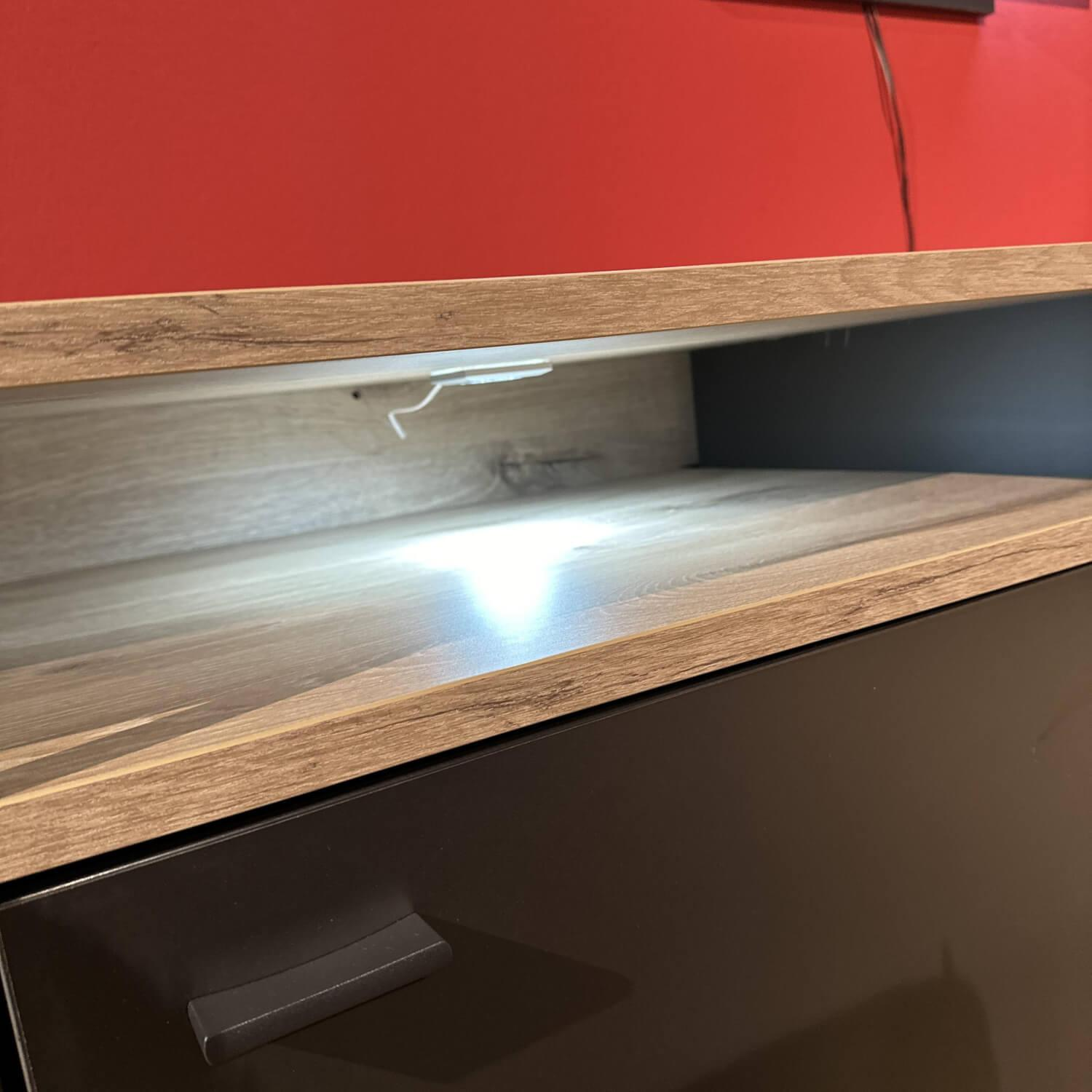Ideal Möbel - Wohnwand Mountain VME Exclusiv Front Cosmos Grey Grau Absetzung Eiche Viking Profil Metall Cosmos Grey Grau - 4