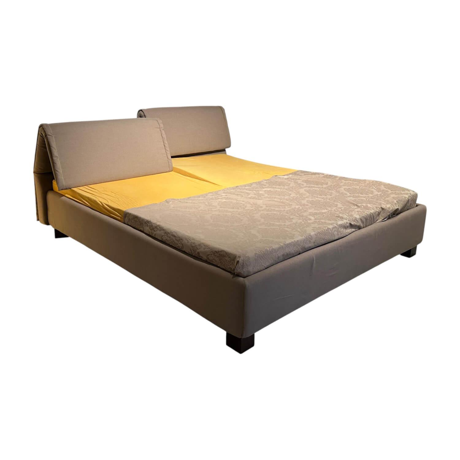 Hasena - Bett Dream Deluxe Stoff Linen 341 Taupe Grau Kopfteil Riposo Füße Ivio Buche Massiv Marrone Schwarz Mit Verstellbarem Kopfteil - 1