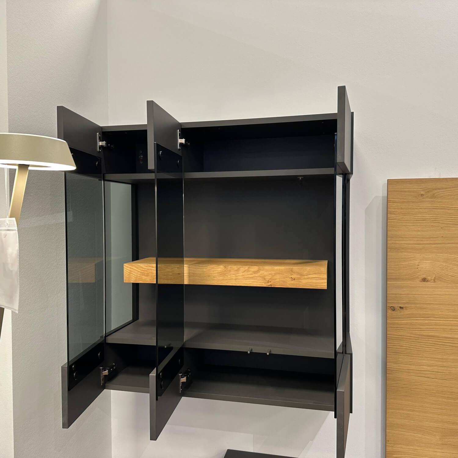 Loddenkemper - Wohnwand Minos 9767 Lack Schiefergrau Matt Absetzung Balkeneiche Mit Kabeldurchlass - 6