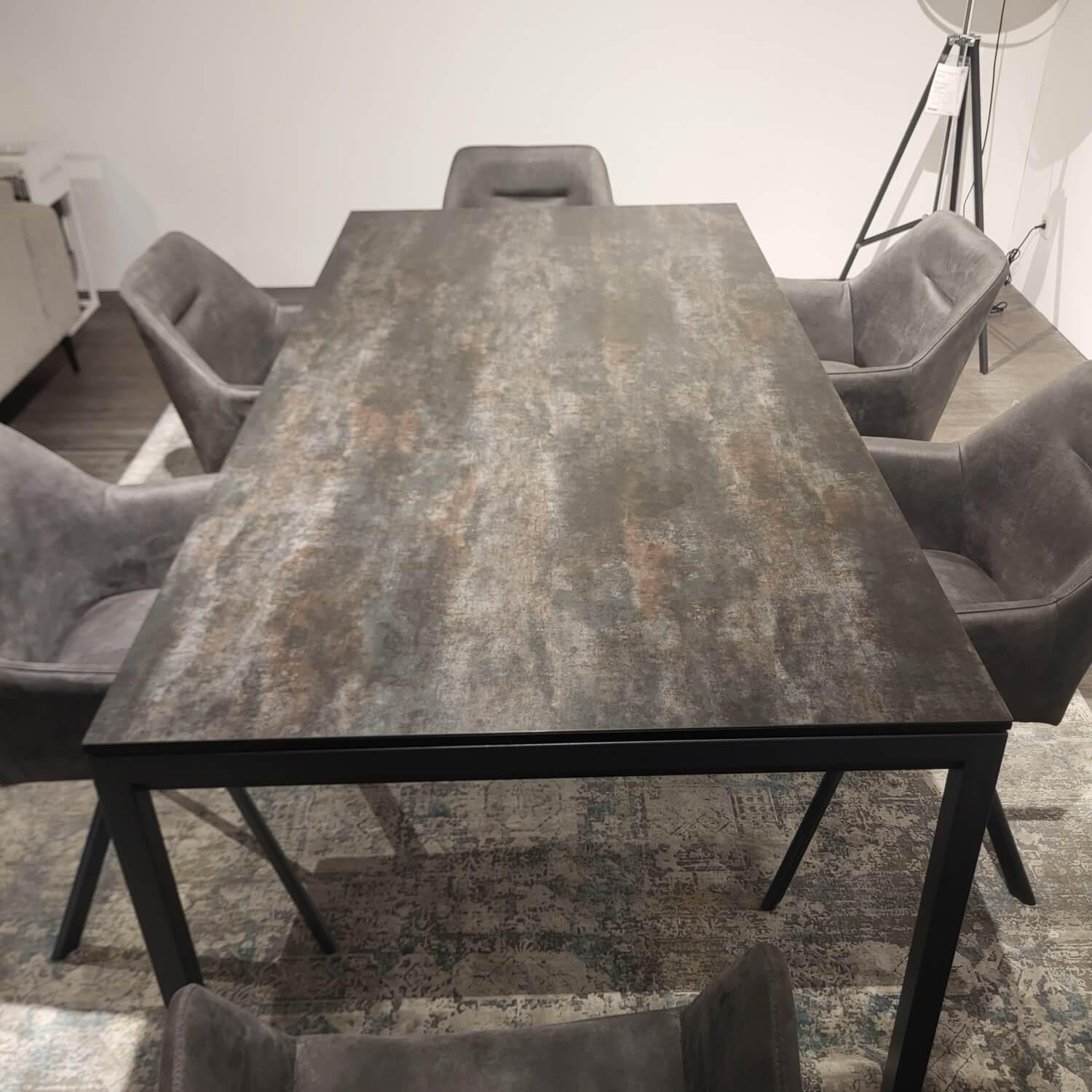Contur - Auszugstisch Pienza Platte Keramik Oxido Darknight Grau Anthrazit Gestell Aluminium Schwarzgrau Pulverbeschichtet - 2