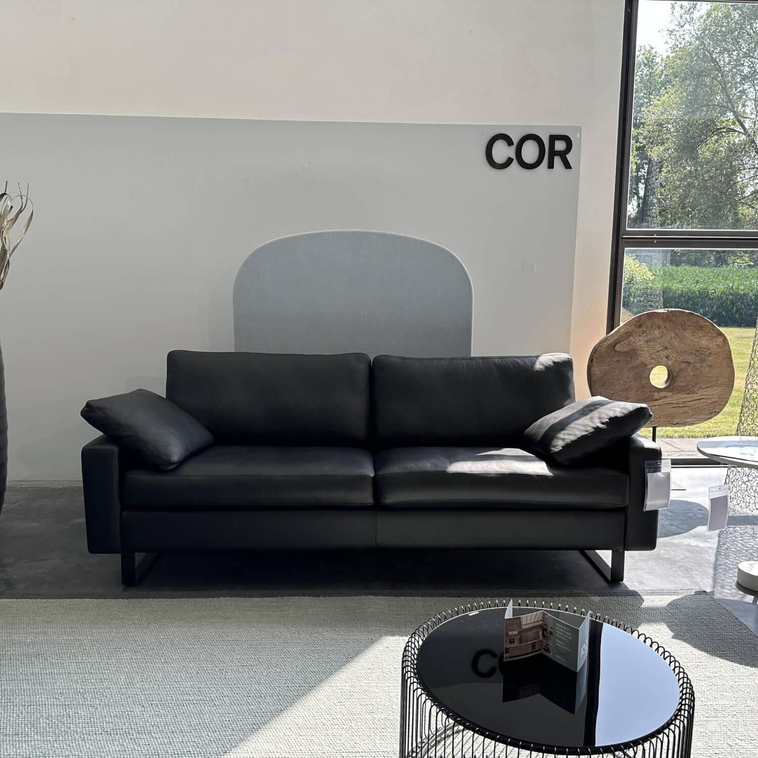 COR - Sofa Conseta Leder Semi 286 Schwarz Metallkufen Schwarz Pulverbeschichtet Mit Filzgleitern - 3