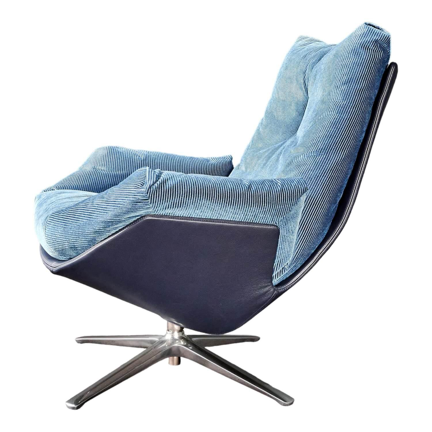 Sessel Cordia Lounge Bezug Korpus Leder 609 Bezug Kissen Stoff 9086 Jeansblau Gestell Aluminium Poliert Mit Hocker