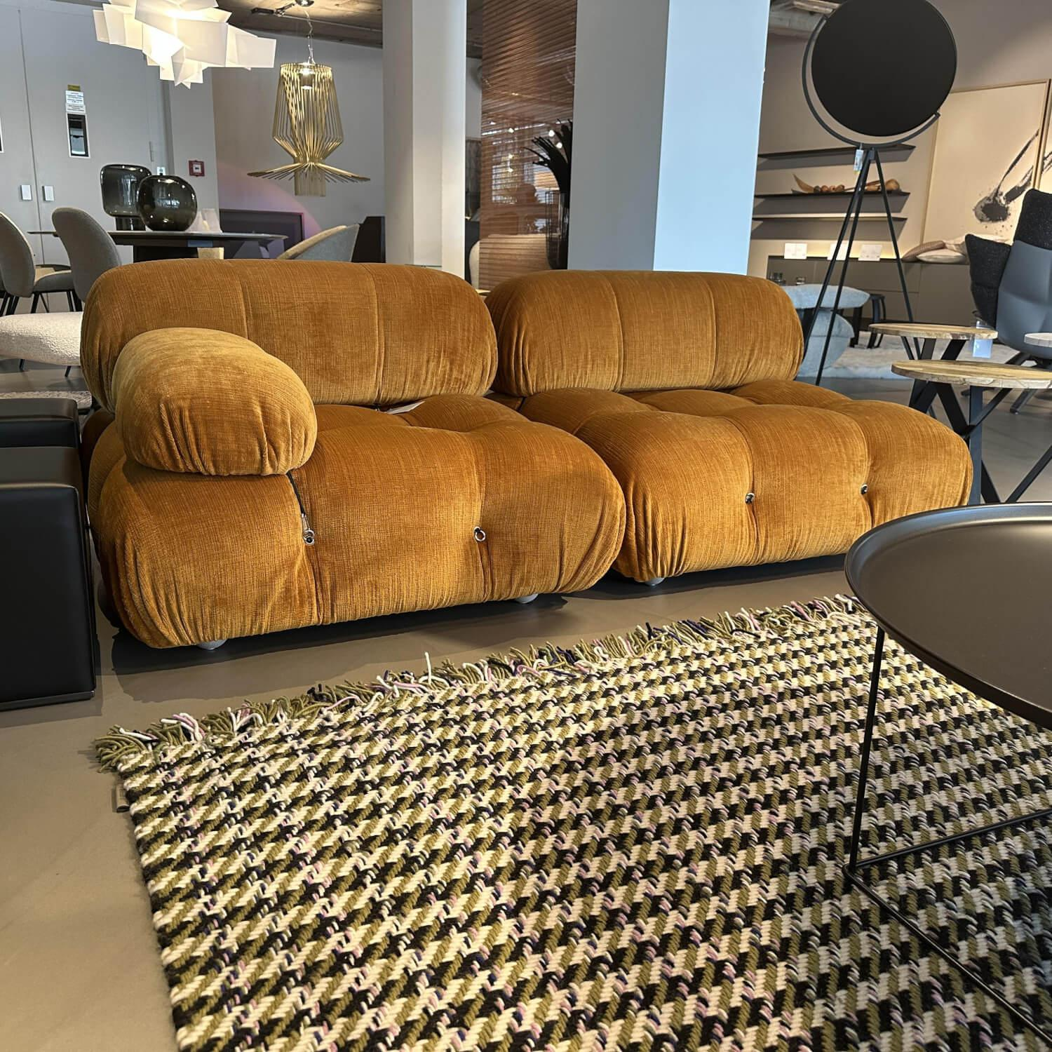 B&B Italia - Sofa Camaleonda Stoff Enia Curry Orange Füße Massivholz - 5