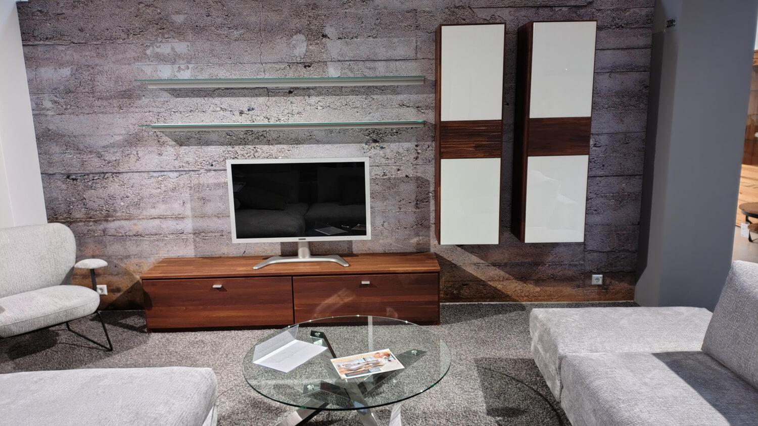 TREND - Wohnwand Trendnatur Walnuss Massiv Geölt Absetzung Klarglas Weiß 9010 - 6