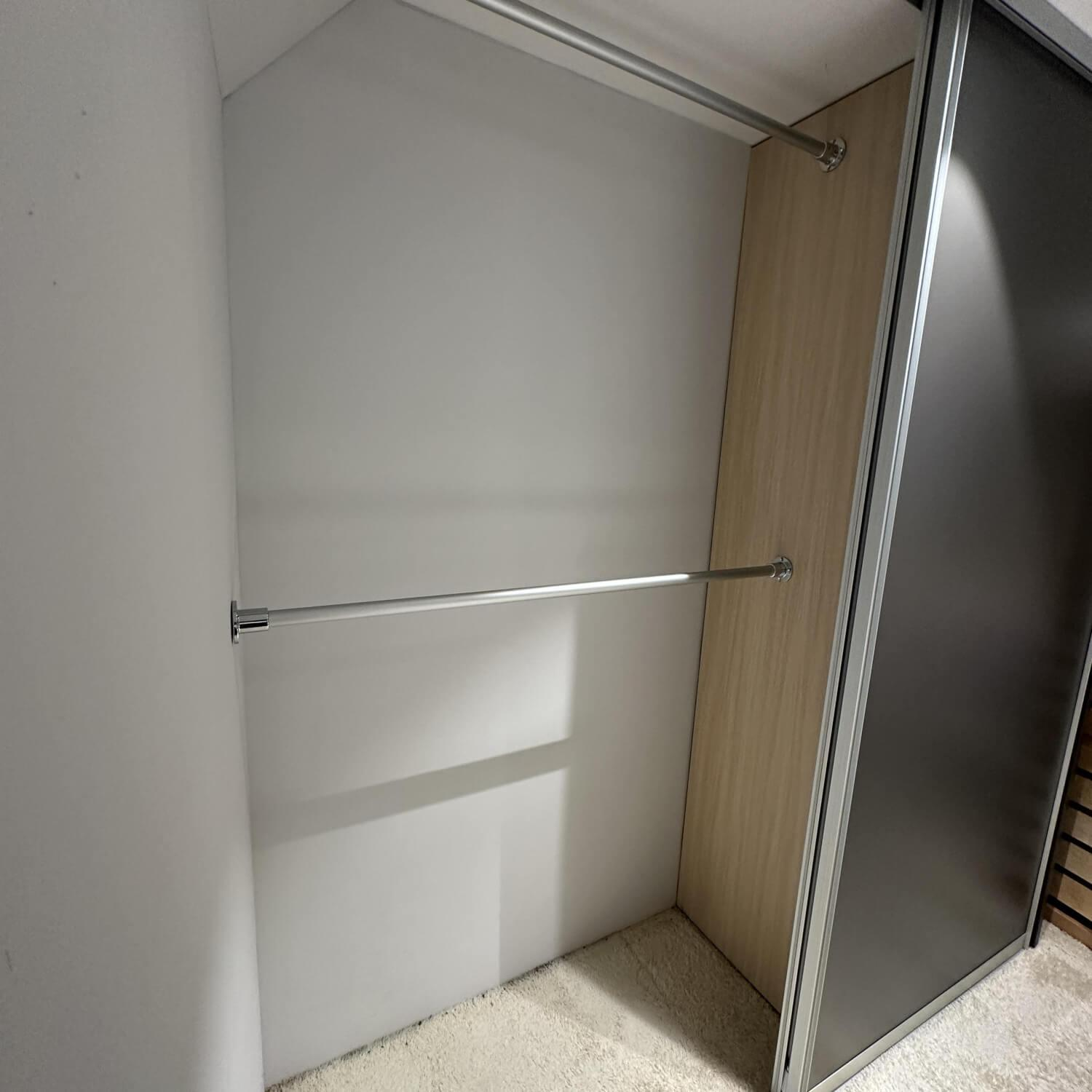 Trüggelmann - Kleiderschrank Logo Sinus Mit Schiebetüren Türen Melamin Graphitgrau Innen Melamin Eiche Türprofil 3 H Alu - 3