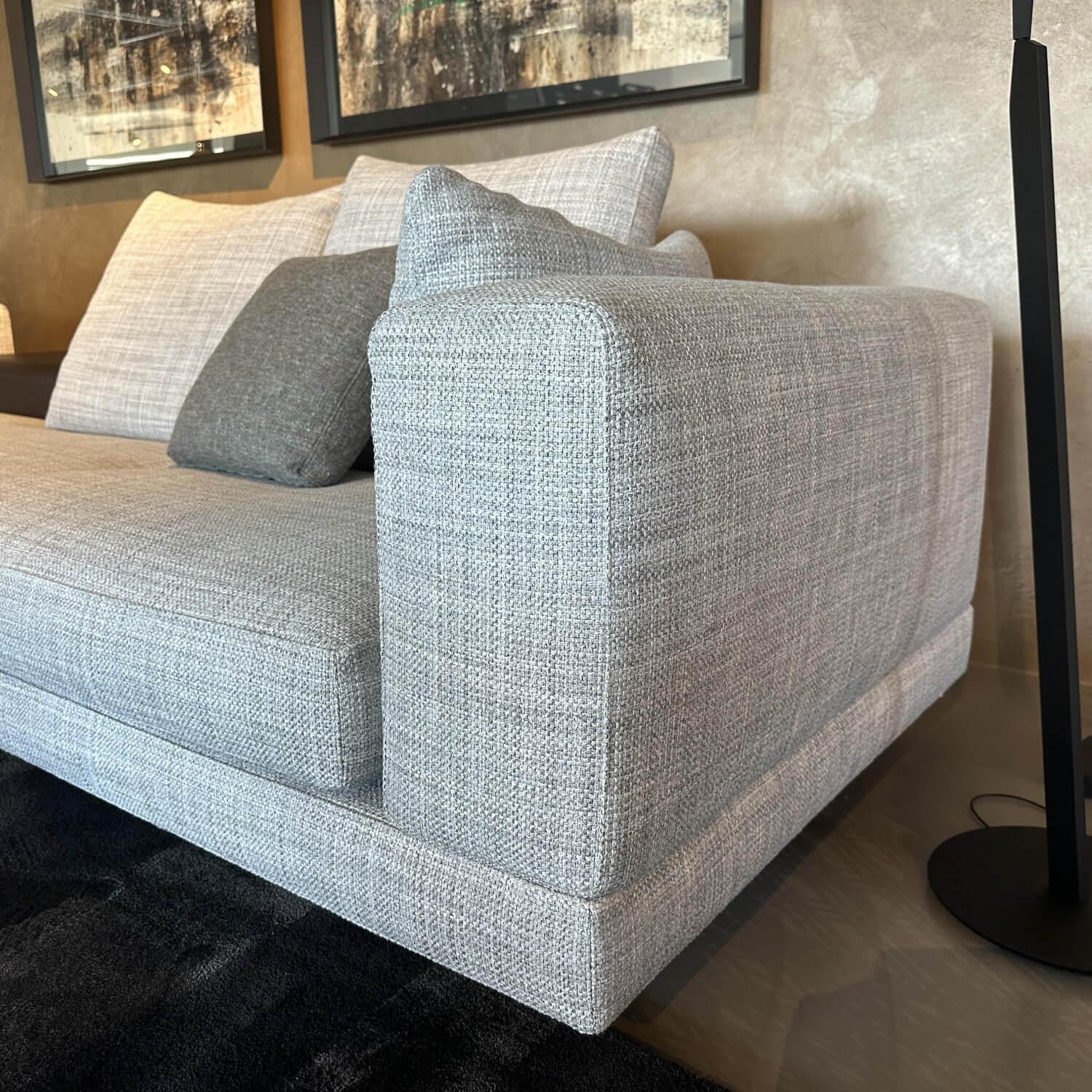 Minotti - Polstergruppe Connery Stoff Double 02 Ghiaccio Grau Ablage Leder Aspen Schwarz Mit Kissen - 10