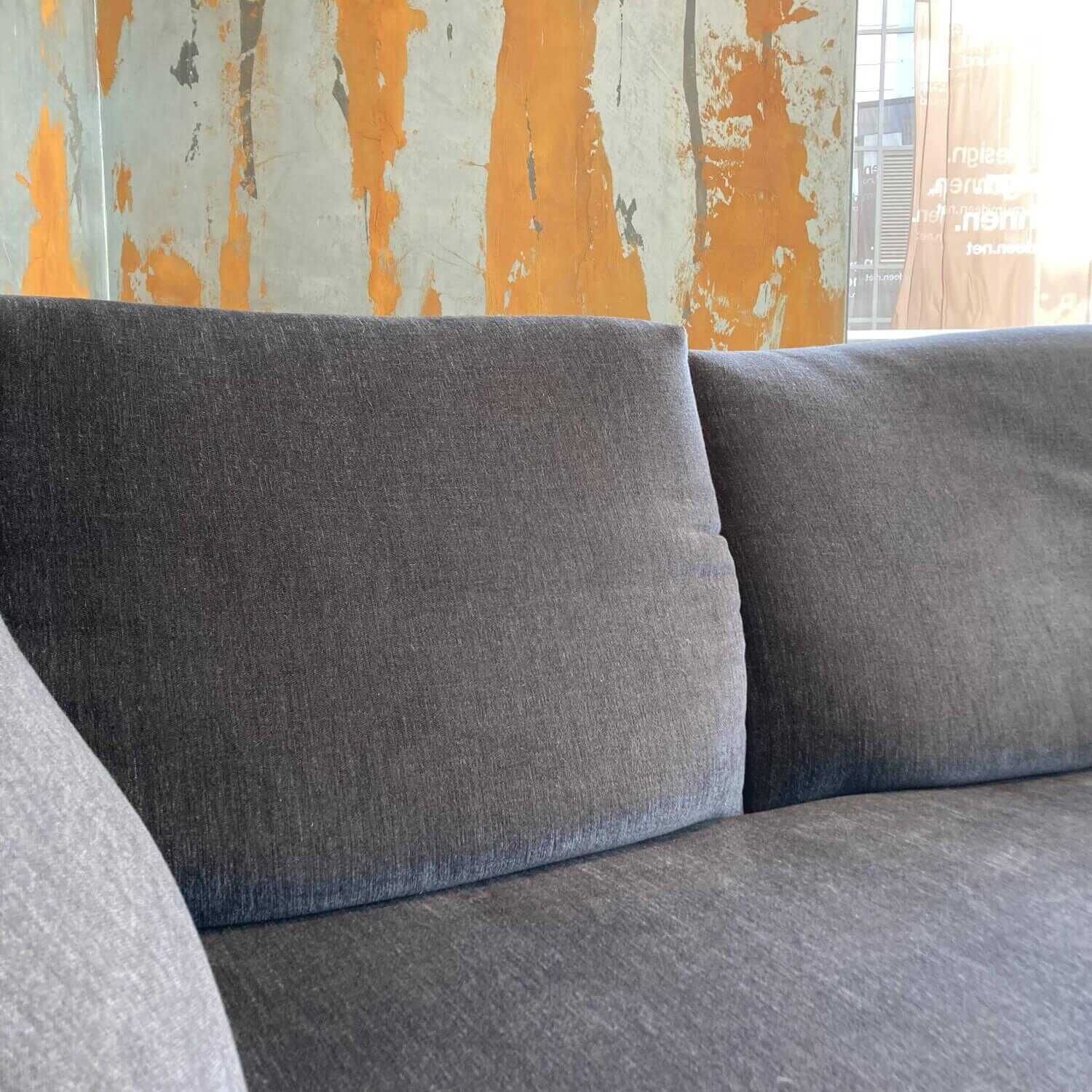 Sofa Essential Stoff 6811 Dunkelblau mit verstellbaren Armlehnen