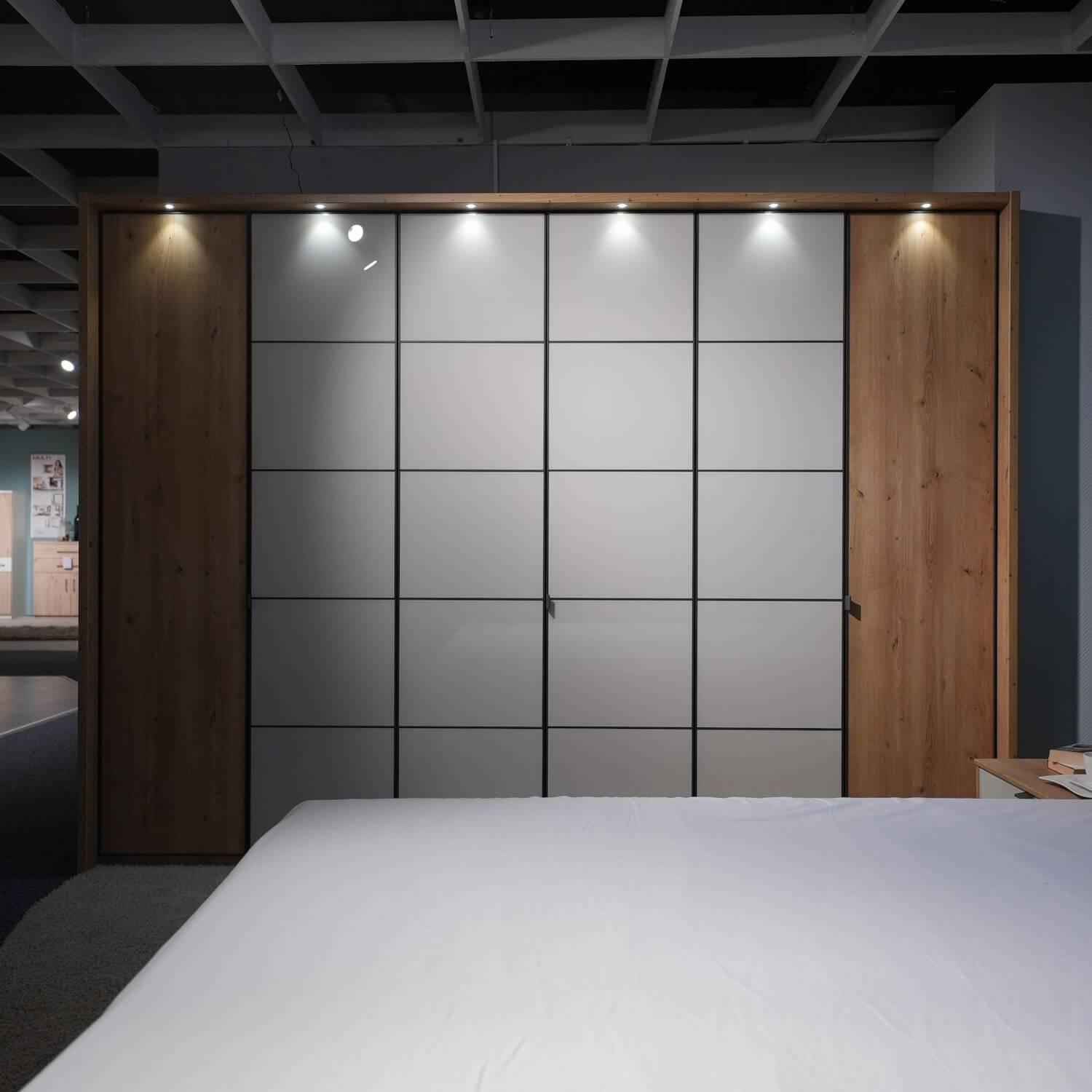 Wiemann - Schlafzimmer Capri Nachbildung Eiche Bianco Glas Und Kunstleder Champagner Creme Ohne Matratze Und Lattenrost - 10