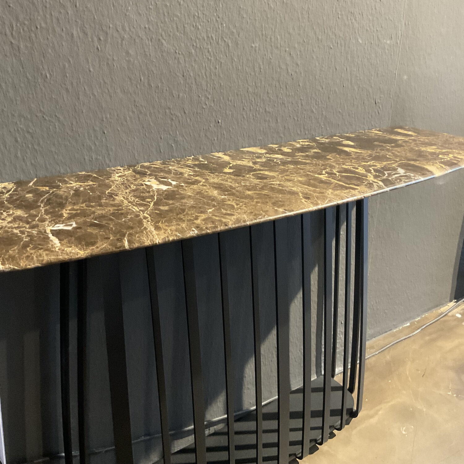 Janua - Konsoltisch Basket Platte Stein Emperador Braun Gestell Stahl  Tiefschwarz Pulverbeschichtet - 5