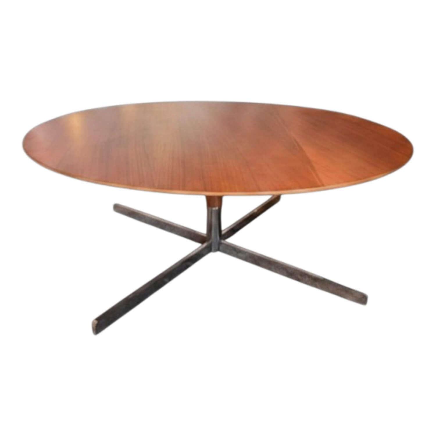 Poltrona Frau - Couchtisch Bob Platte Canaletto Nussbaum Gestell Ruthenium - 1