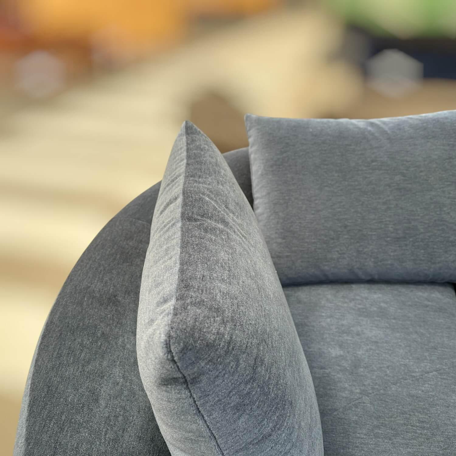 COR - Sofa Siwa Klein Stoff JAB Noblesse Blau mit 3 Rückenkissen und Hocker - 2