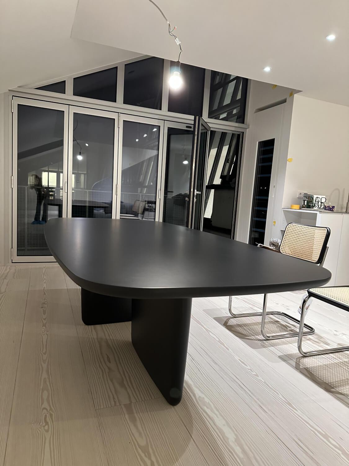 B&B Italia - Esstisch Tobi Ishi Tischplatte T240R MDF 9907E Anthrazit Satiniert Ohne Stühle - 2