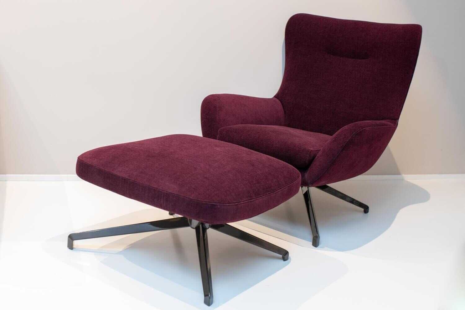 Minotti - Sessel Jensen Stoff G Bordeaux Gestell Anthrazit mit Hocker - 2