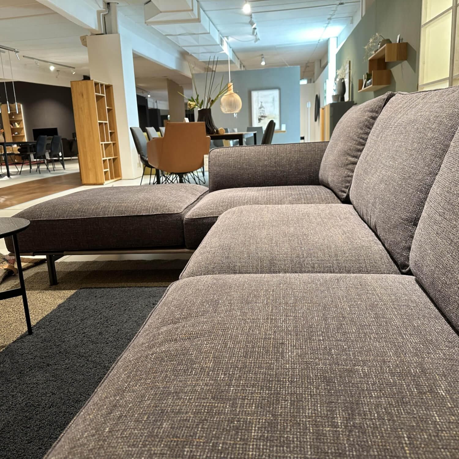 Molteni & C - Ecksofa Gregor Stoff W1534 Wasabi Cioccolato Anthrazit Gestell Zinnfarben Lackiert Ohne Couchtisch - 4