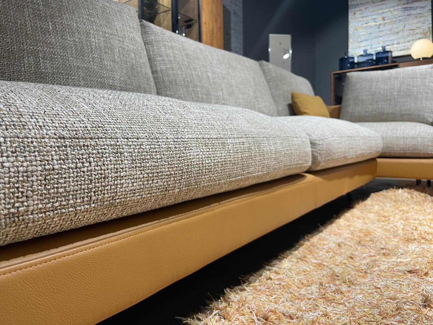 Rolf Benz - Ecksofa 60 Sina Korpus Leder 38 111 Ockerbraun Braun Sitz Stoff 26 383 Sandgelb Grau Gestell Schwarz - 5