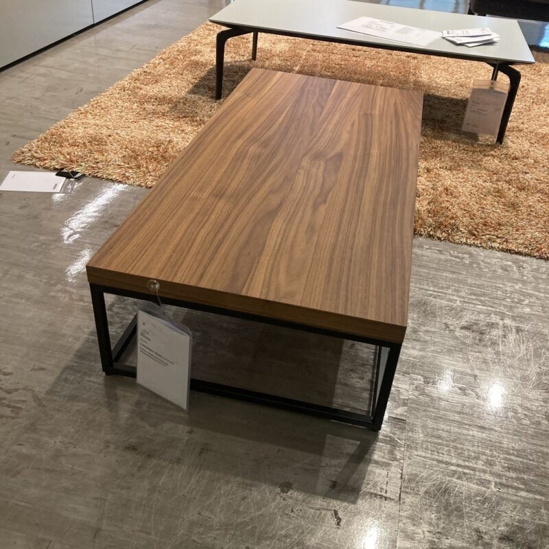 Kettnaker - Beistelltisch T3 Platte Nussbaum Matt Furniert Massivoptik Gestell Metall Schwarz Matt Lackiert - 2
