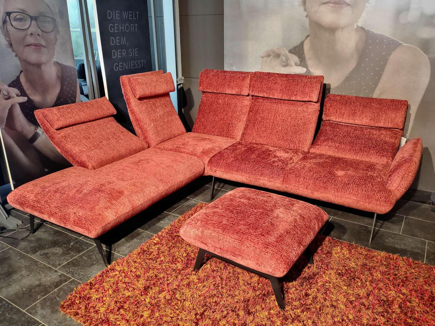 DFM - Ecksofa Valentina Stoff 4 Fusion 36 Carmine Rot mit Hocker - 2