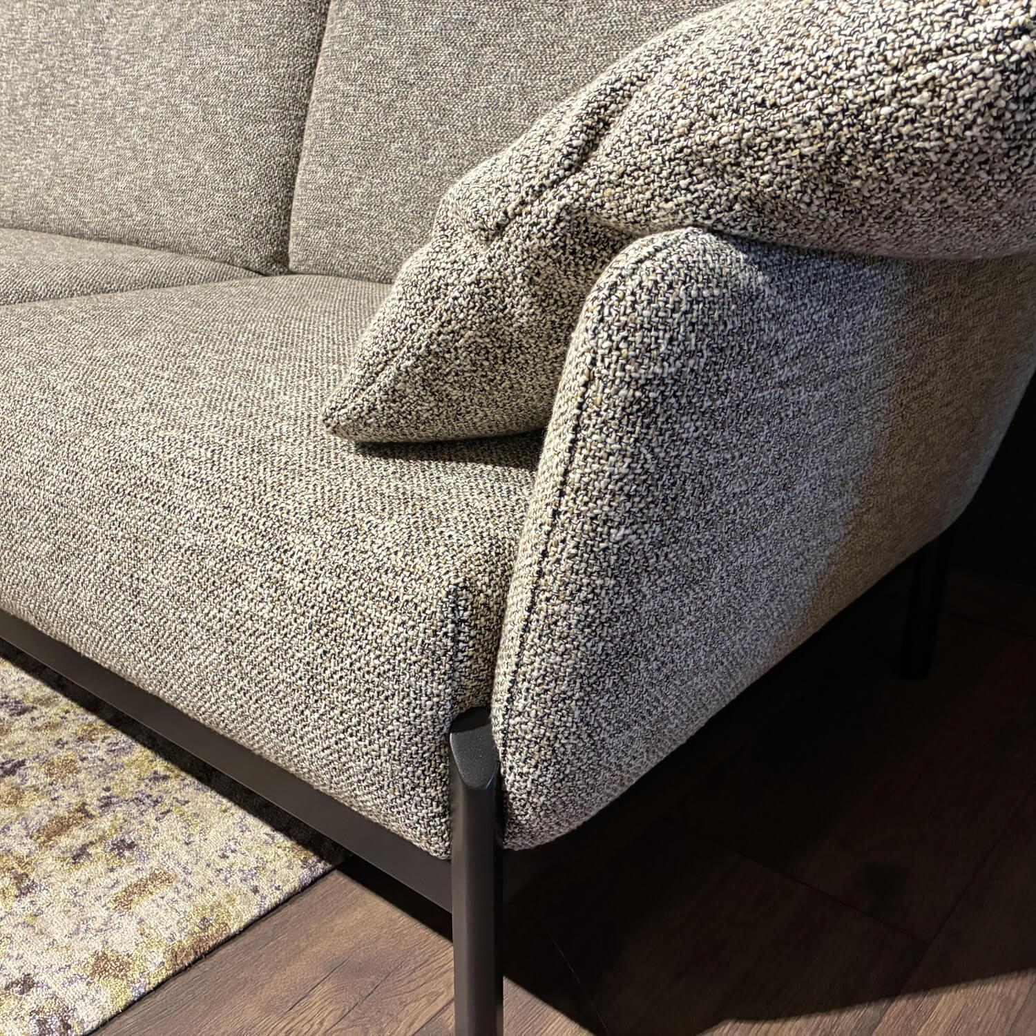 Leolux - Ecksofa Enna Stoff State 011 Rice Beige Braun Gestell Epoxy E2200 Nuit Silk Matt Schwarz - 3