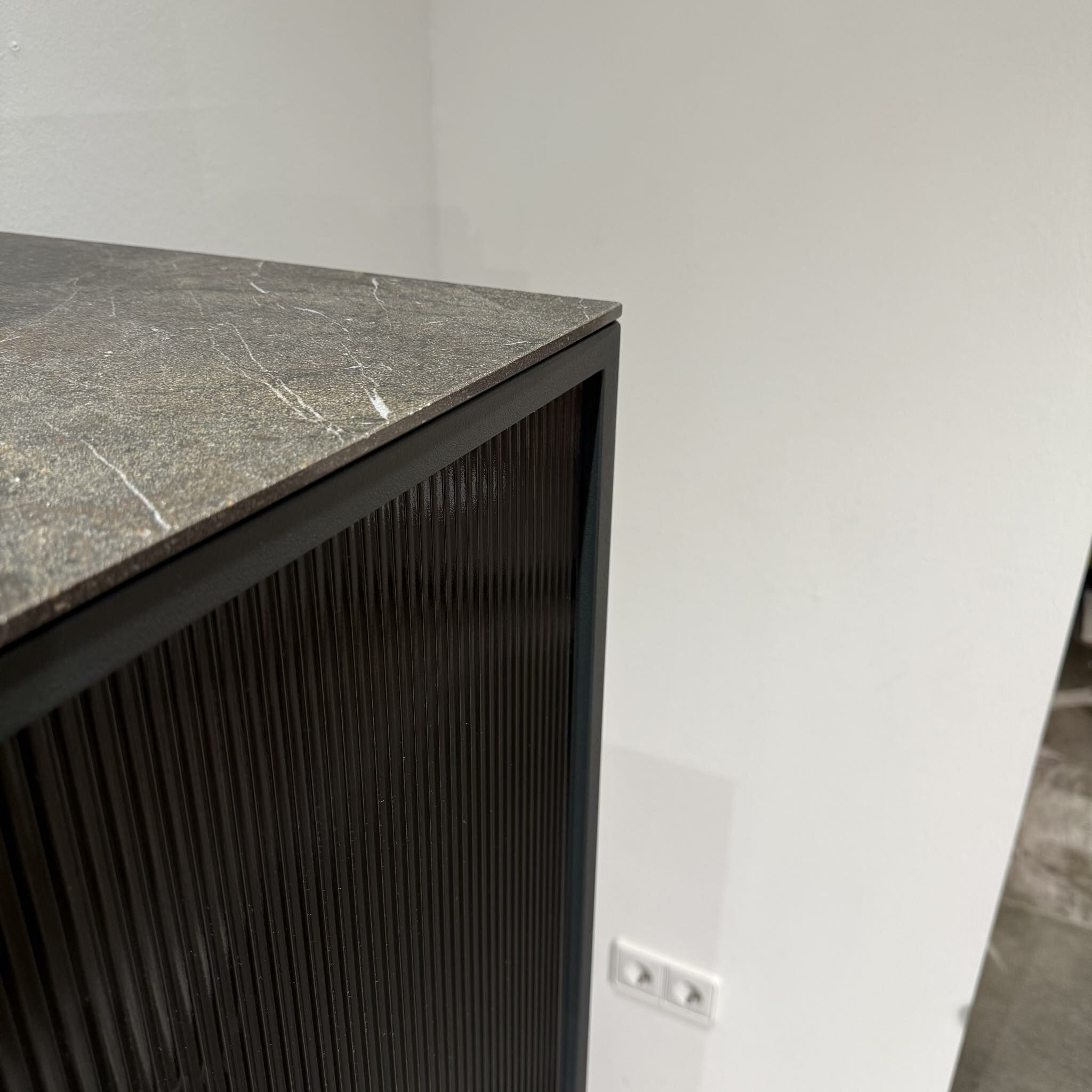 Mobliberica - Highboard Terra Body glas antraciet Kozijnmateriaal antraciet - 5