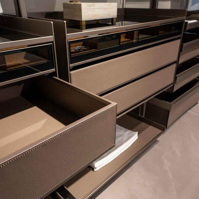 Rimadesio - Kleiderschrank System Zenit Glas Grigio Transparente Grau Struktur Bronzo Bronze Mit Beleuchtung - 6
