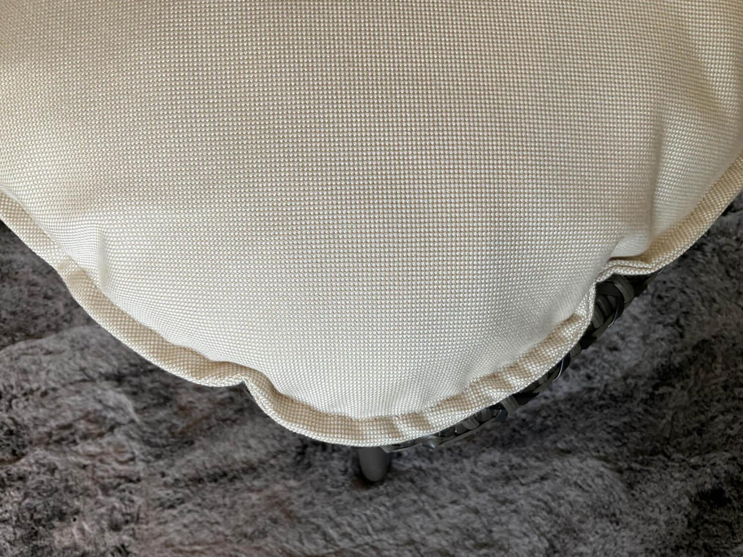 DEDON - Sessel Mbrace Kissen Stoff Natura Off White Weiß Geflecht Arabica Braun Gestell Aluminium Black Pepper Schwarz Inklusive Hocker - 3