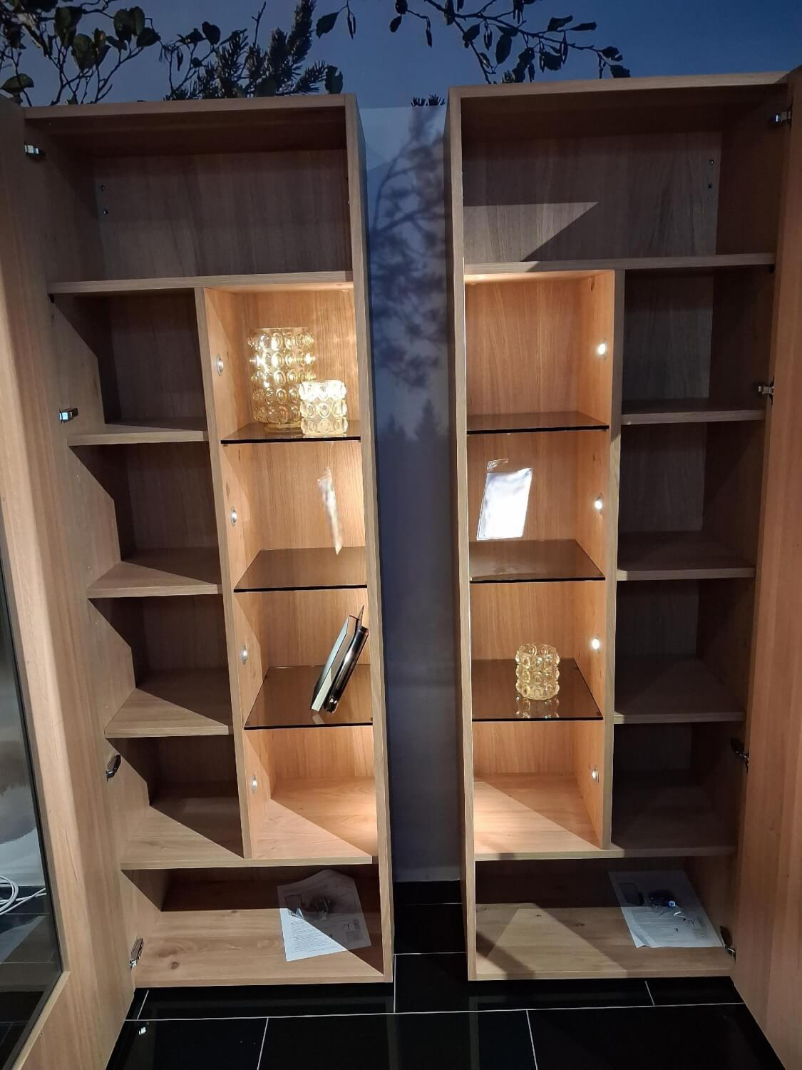 Voglauer - Vitrine Valpin Eiche Altholz Anschlag Rechts Mit Beleuchtung - 3