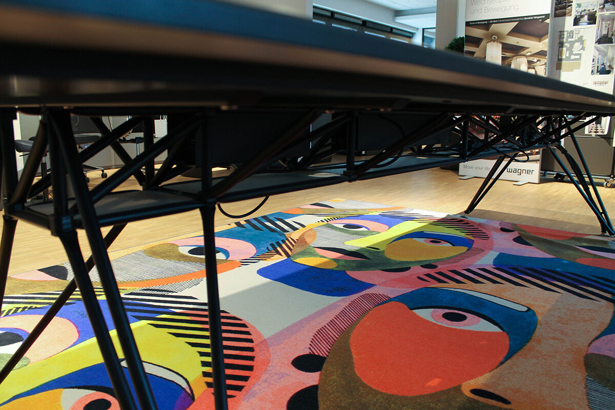 System 180 - Konferenztisch TS K Platte MDF Sandgrau Gestell Edelstahl Schwarz Pulverbeschichtet Mit Steckdosenleiste Und USB Ladestation - 7