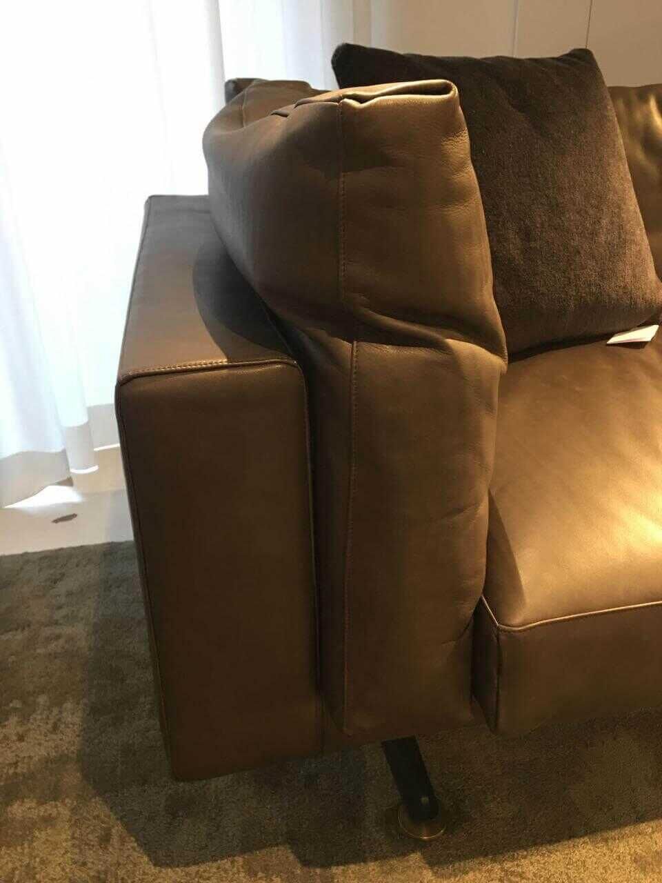 living-divani-sofa-foyd-hi-leather-must-dark-brown-frame-steel-gunmetal-0b4a70d56d34 Living Divani - Sofa Floyd-Hi Leather Must Dark Brown Frame Steel Gunmetal - 2