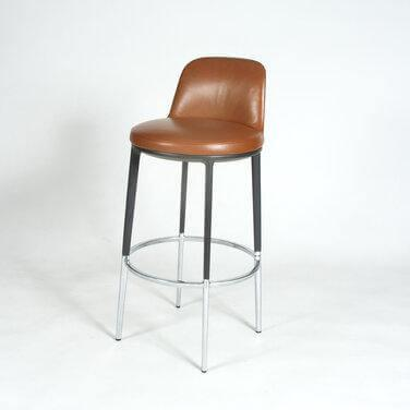 B&B Italia - 3er-Set Barhocker Caratos Drehbar Leder Cognac Untere Basis Aluminium Poliert - 3