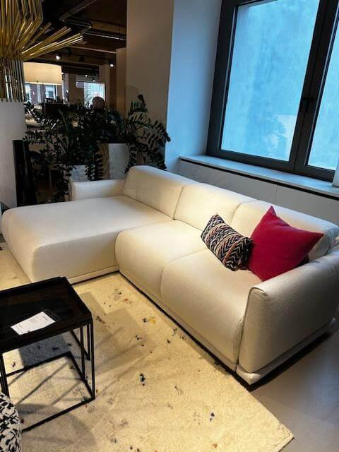 Christine Kröncke - Schlafsofa Bente Stoff Matteo Ecrue 090 Beige Grau Füße Schwarz Mit Longchair - 7