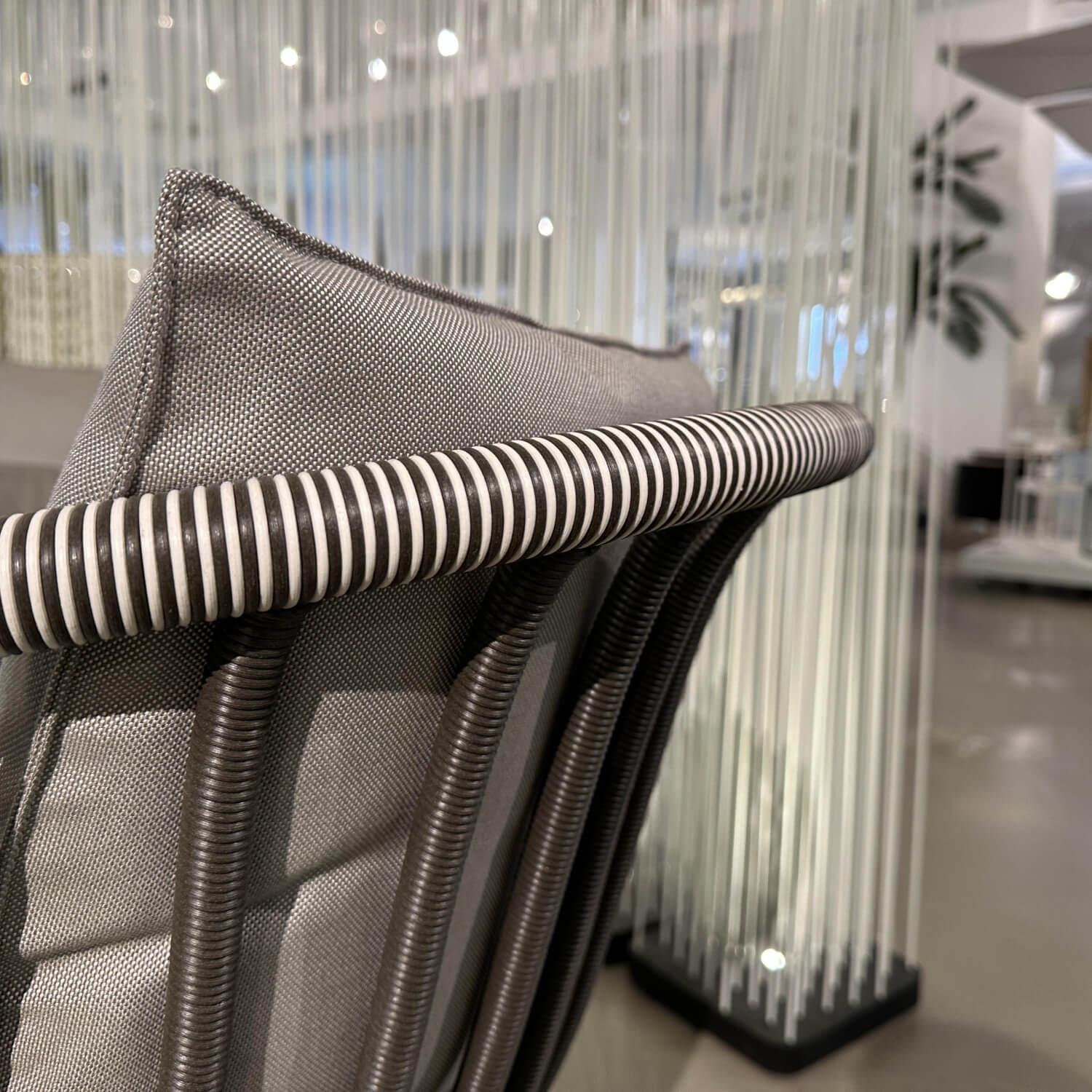 DEDON - Outdoor Sitzgruppe Satellite Und Kida Tischplatte HPL Black Schwarz Gestell Aluminium Black Pepper Schwarz Pulverbeschichtet - 2