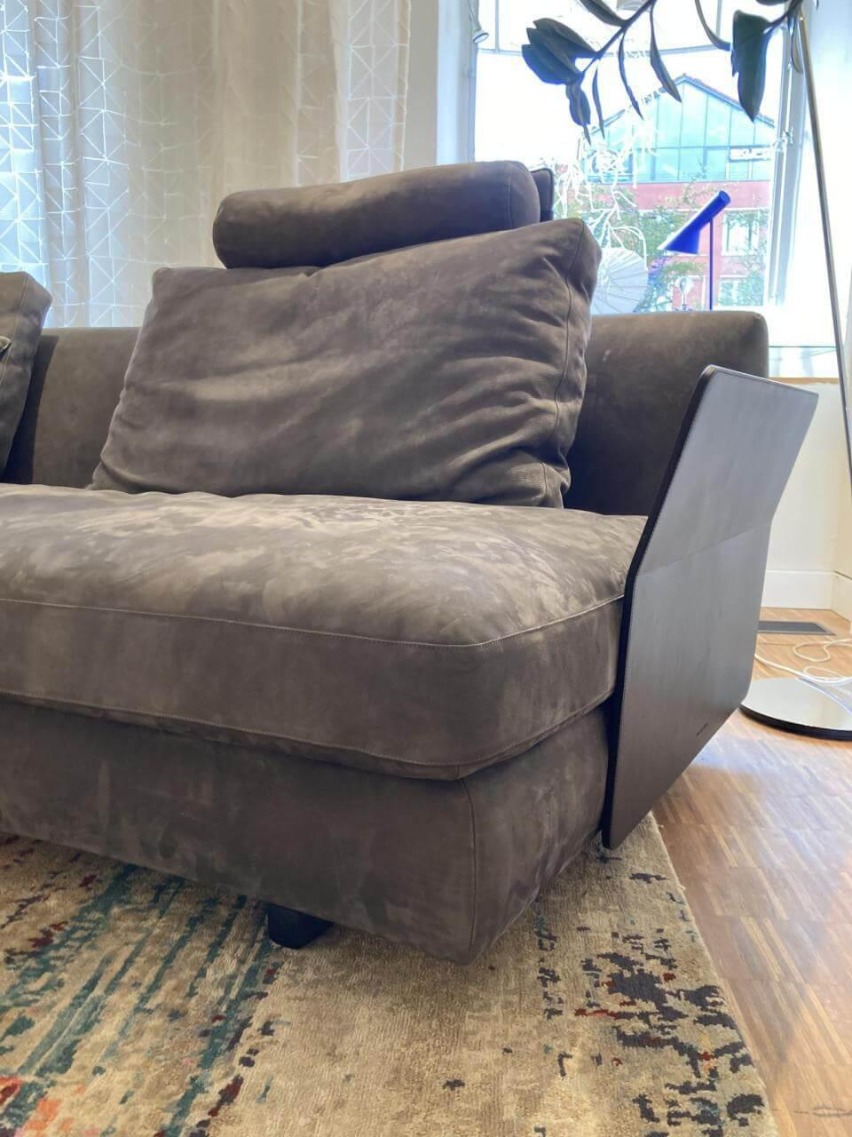 Walter Knoll - Ecksofa Tama Living Leder Velvet Poppy Seed Braun Kufen Eiche Geflammt Inklusive Anstelltisch Und Kissen - 5