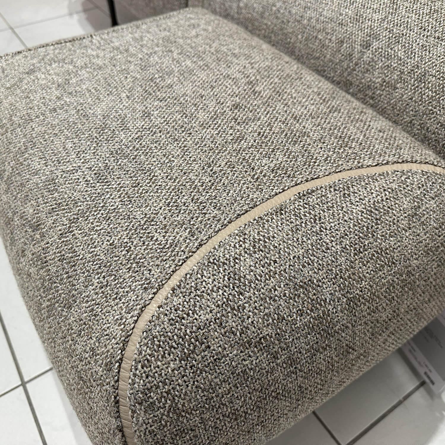 Jori - Sofa Eden Stoff Bembebis C0704 Grau Beige Fuß Metall Bronze Schwarz Matt Inklusive Armlehnkissen - 5