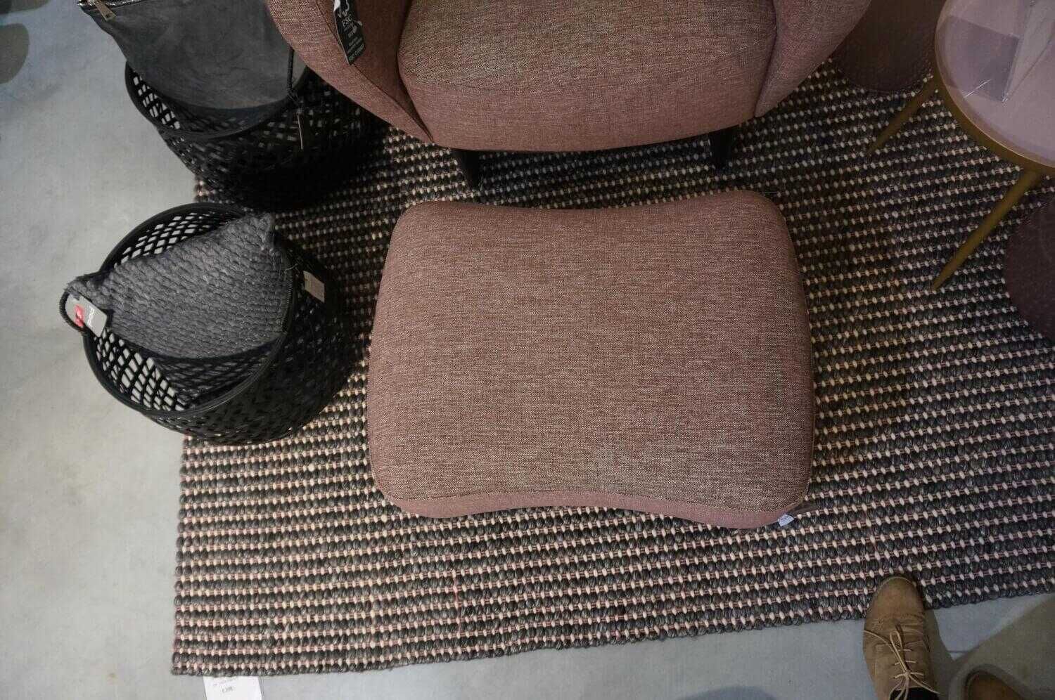 sits-sessel-elsa-stoff-rosa-mit-hocker-4389ea9f4af25cf625284b585 Sits - Sessel Elsa Stoff Rosa mit Hocker - 5
