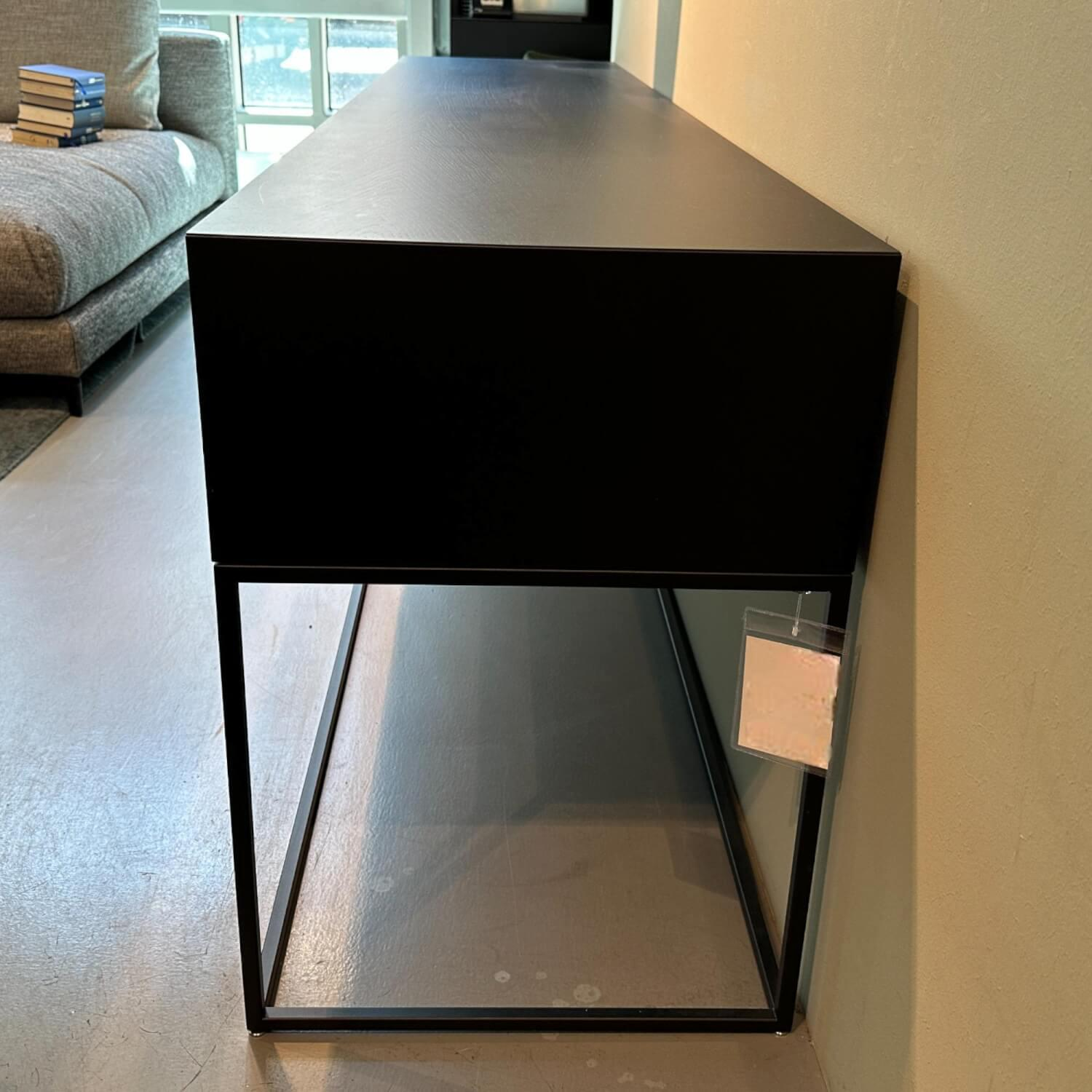 Rolf Benz - Sideboard Nex Glamour Furnier Eiche Schwarz Glasfront Schwarz Lackiert Rahmen 43 Coal Schwarz - 2