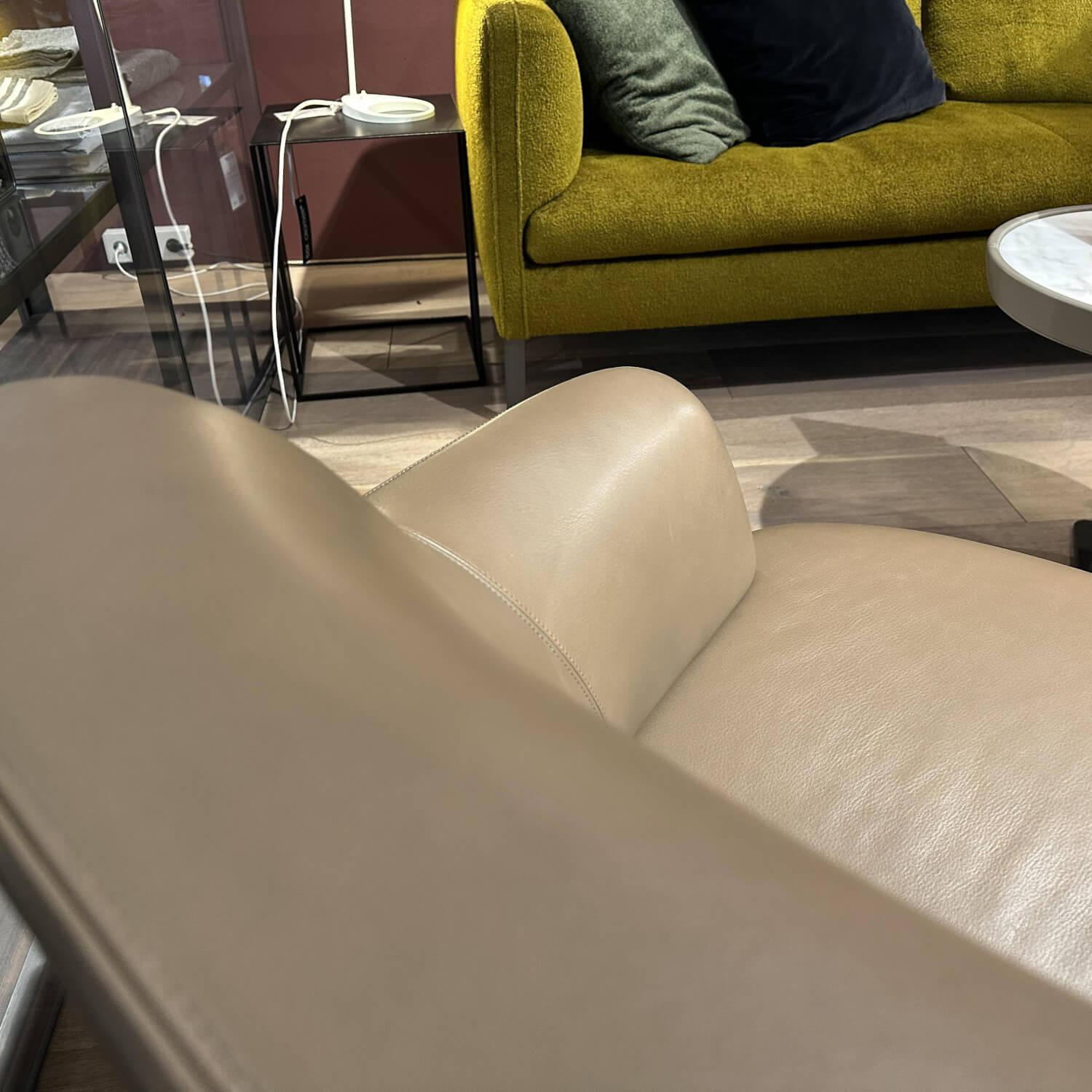 Molteni & C - Sessel Kensington Leder Unique UE130 Nussbaum Braun Drehgestell Metall Zinnfarbig Hochglänzend - 4
