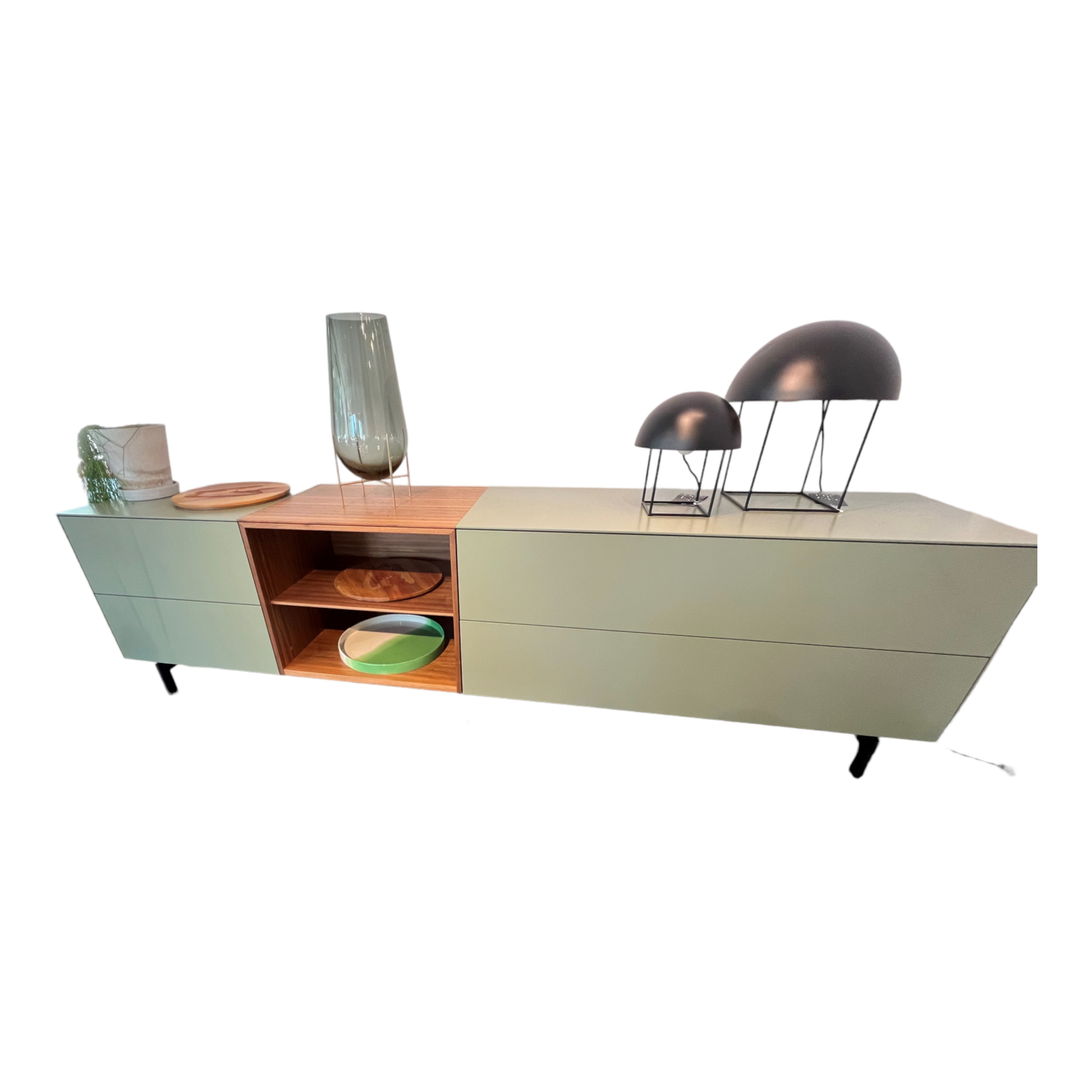 Sideboard Edit Nussbaum Und Mattlack Grün