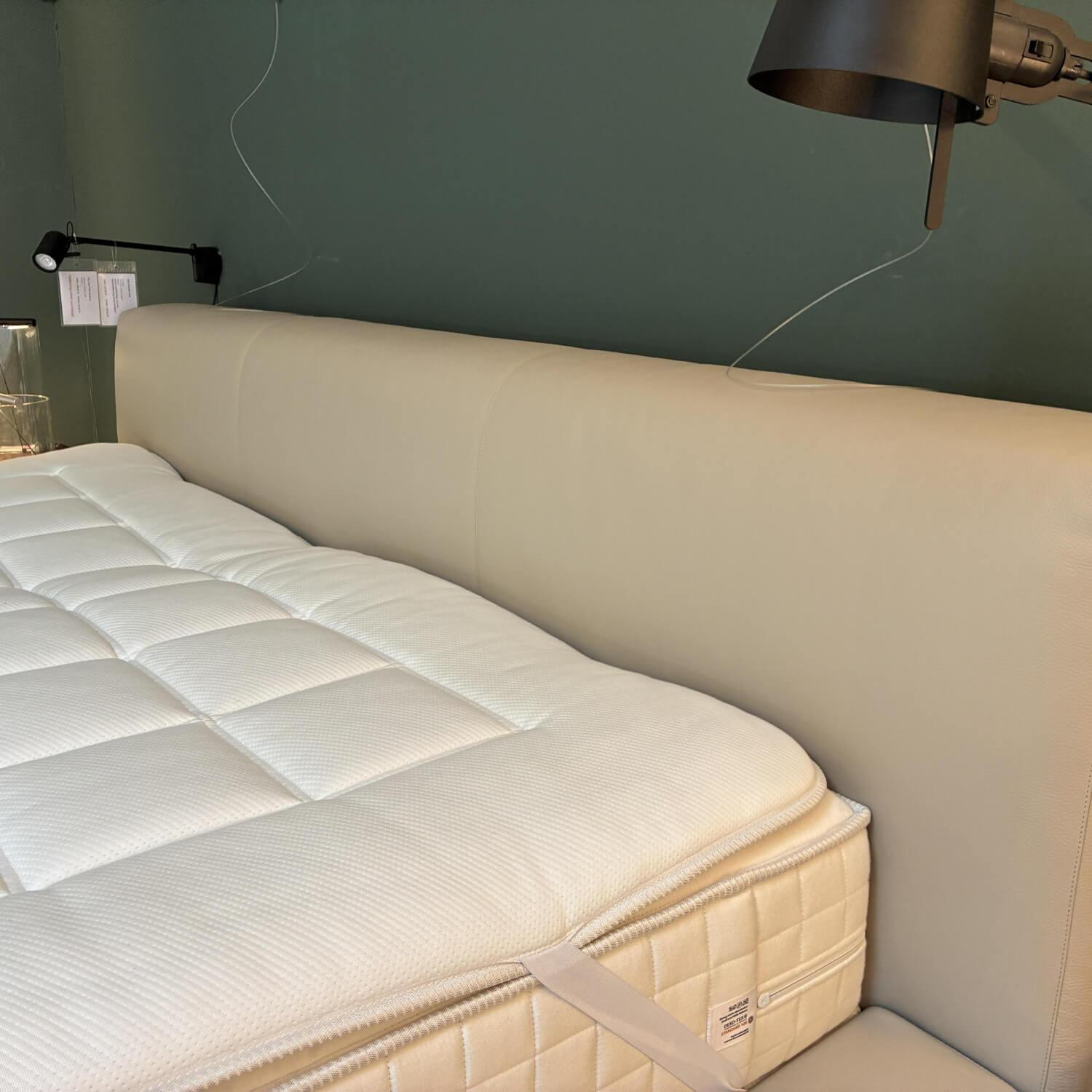 Walter Knoll - Bett Jaan Leder Congress 1367 Beige Inklusive Matratzen Und Topper - 2