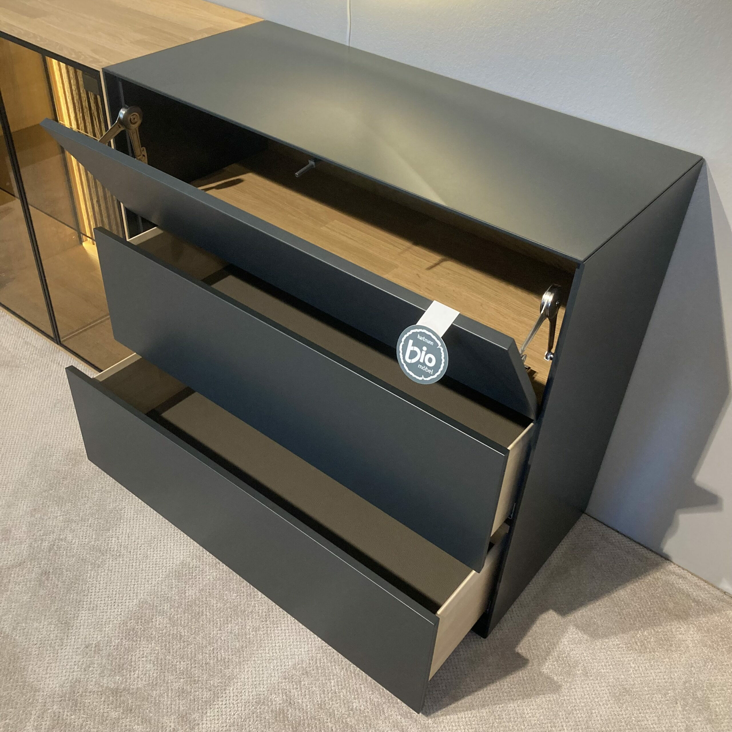 Hartmann - Sideboard Hilke Massives Birkenholz Anthrazit mit Applikationen aus Kerneiche Natur - 3