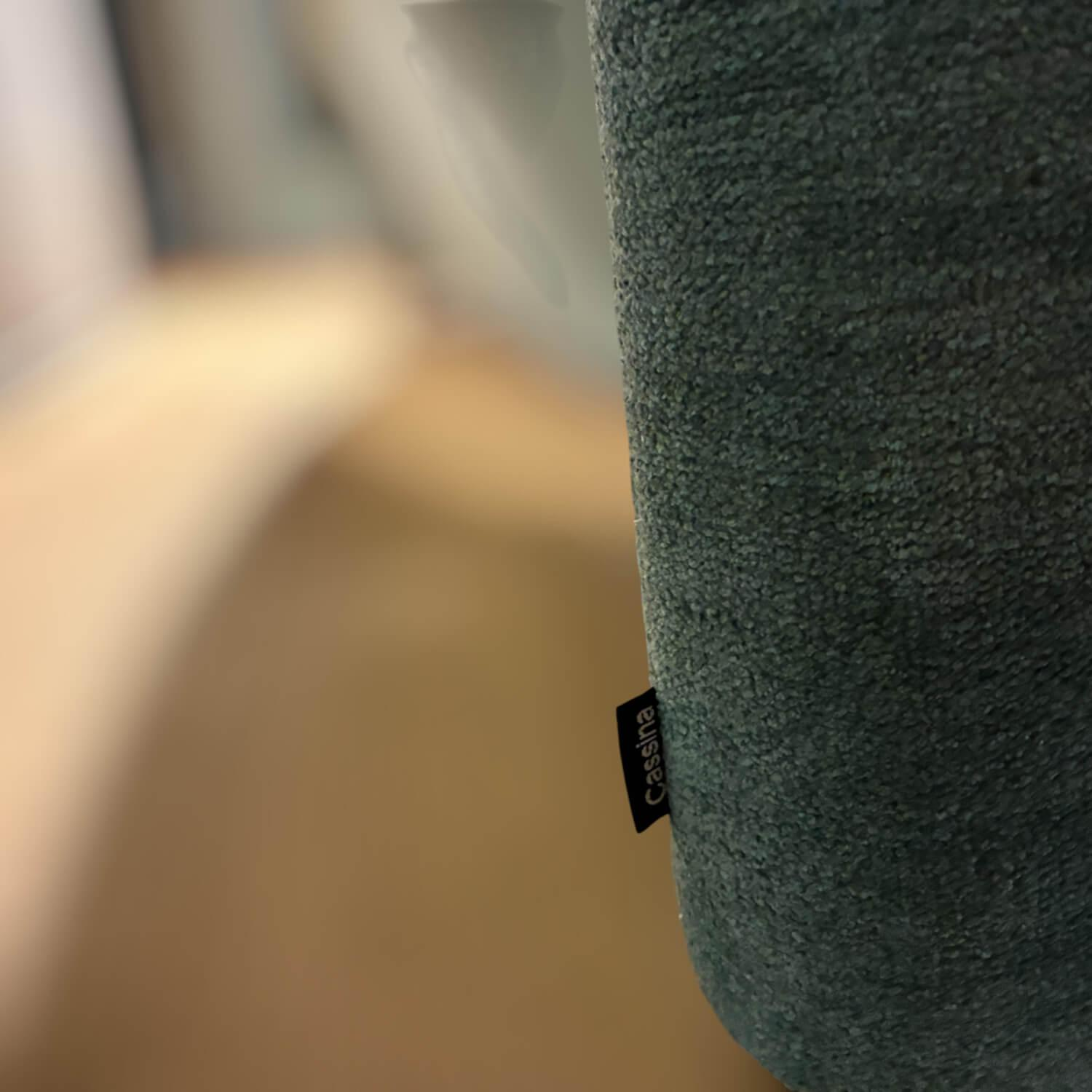 Cassina - Sofa Maralunga 2-sitzig Stoff Fox 13FF14 Salvia Salbei Grün Mit Höhenverstellbarer Kopfstütze - 2