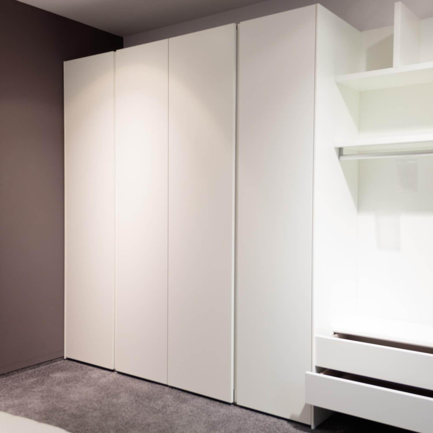 Morassutti - Kleiderschrank Bianco Opaco O 01 Weiß Inklusive Fachböden Kleiderstange Und Schubkasten - 6