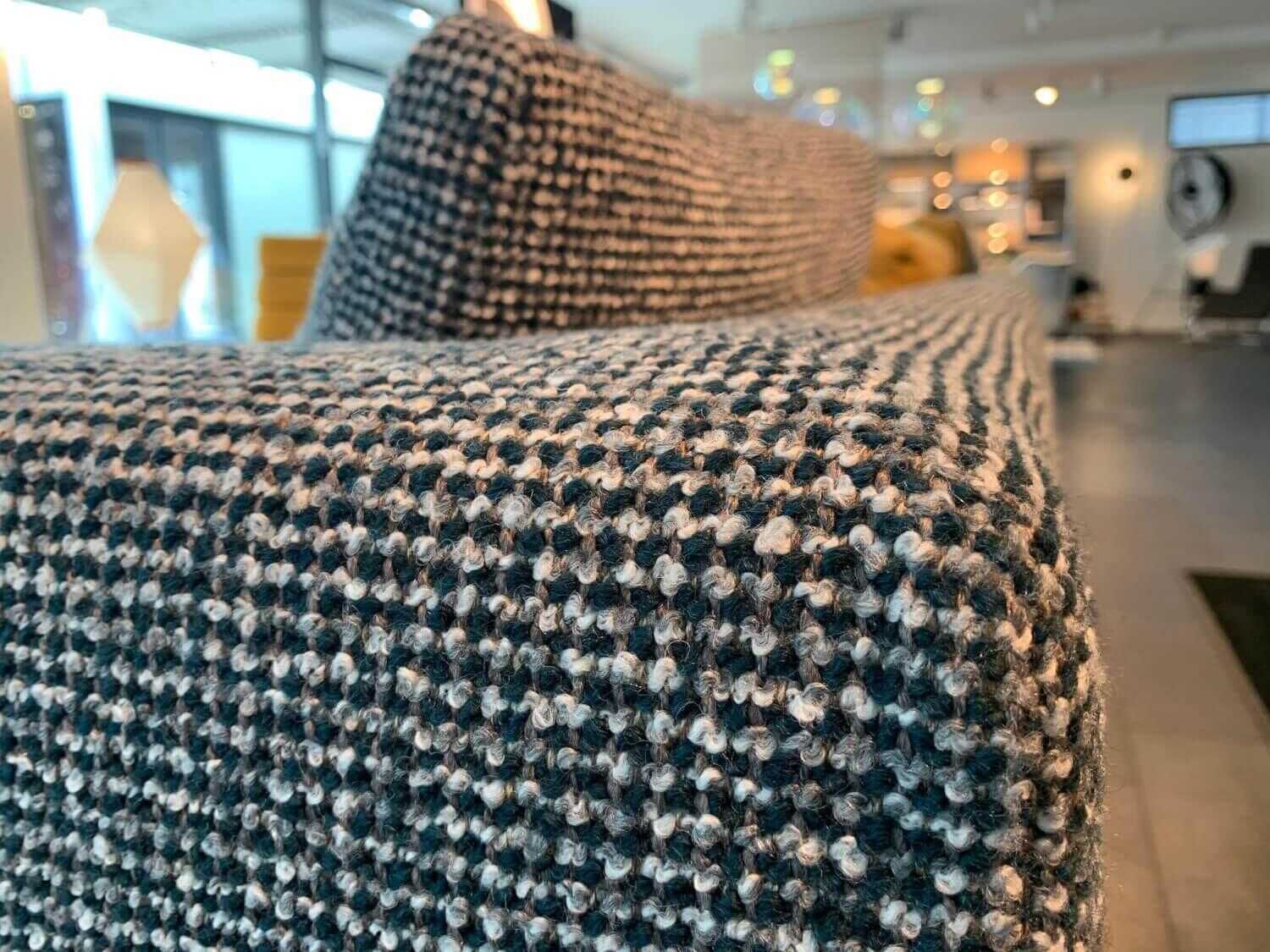 bb-italia-ecksofa-charles-large-stoff-grau-f-C3-BC-C3-9Fe-aluminium-glanzpoliert-mit-kissen-274d6a8746b8 B&B Italia - Ecksofa Charles Large Stoff Grau Füße Aluminium Glanzpoliert mit Kissen - 6