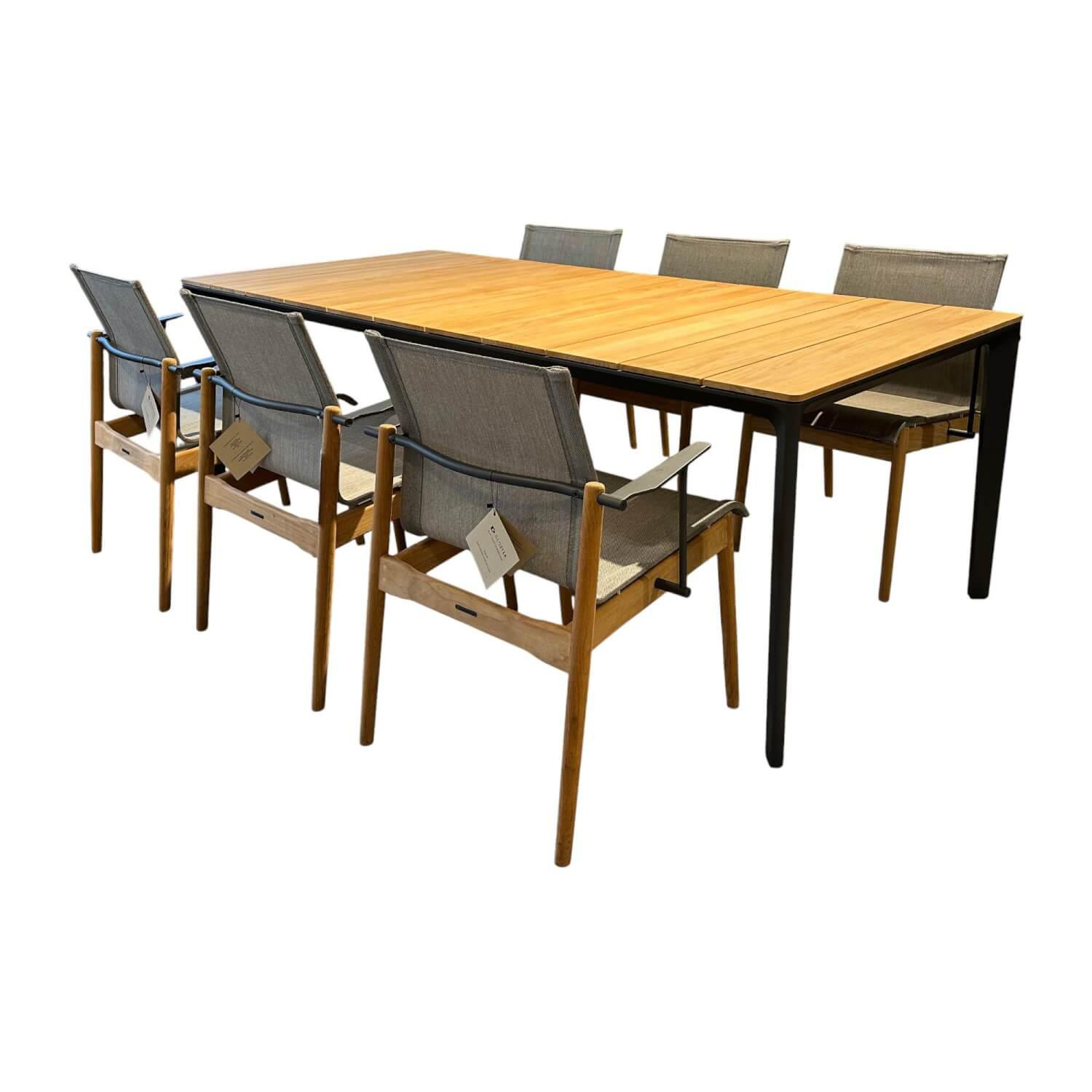 Gloster - Outdoor Essgruppe Carver Platte Teak Gestell Aluminium Meteor Schwarz Stuhl Sway Bespannung Ferrari Anthrazit - 1